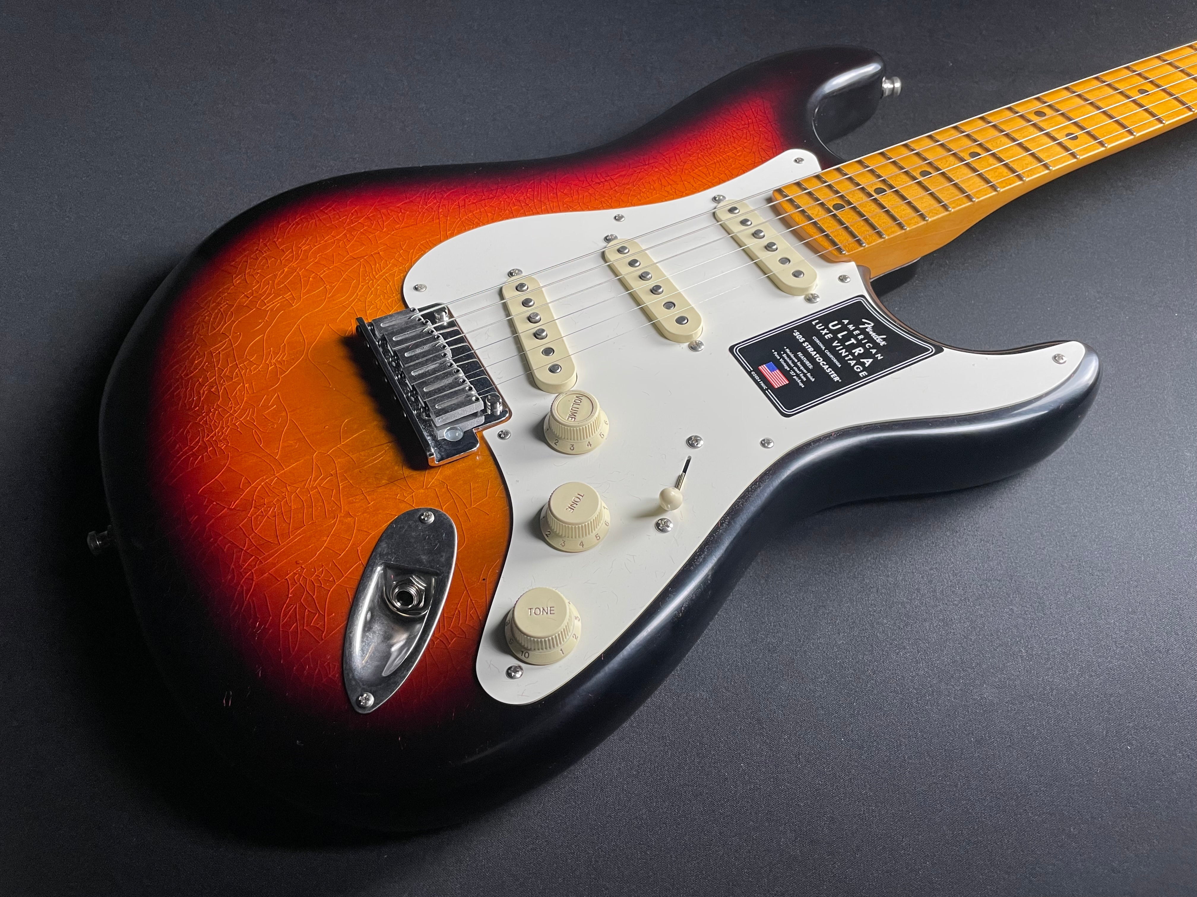 Fender American Ultra Luxe Vintage '50s Stratocaster - 3-Color Sunburst - Metronome Music Inc.