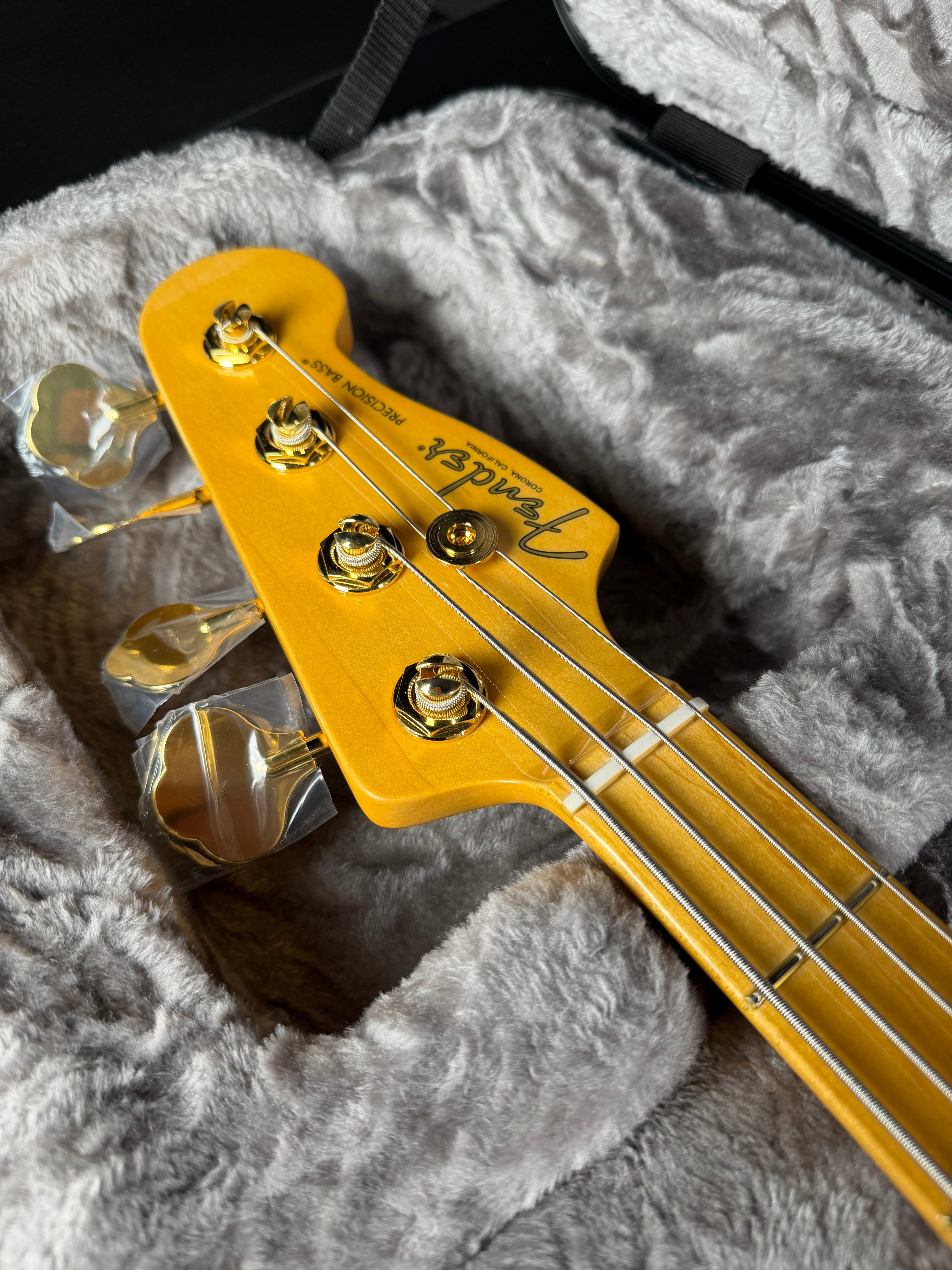 Fender 75th Anniversary American Professional PJ Bass - 2-Color Sunburst (2026) - Metronome Music Inc.