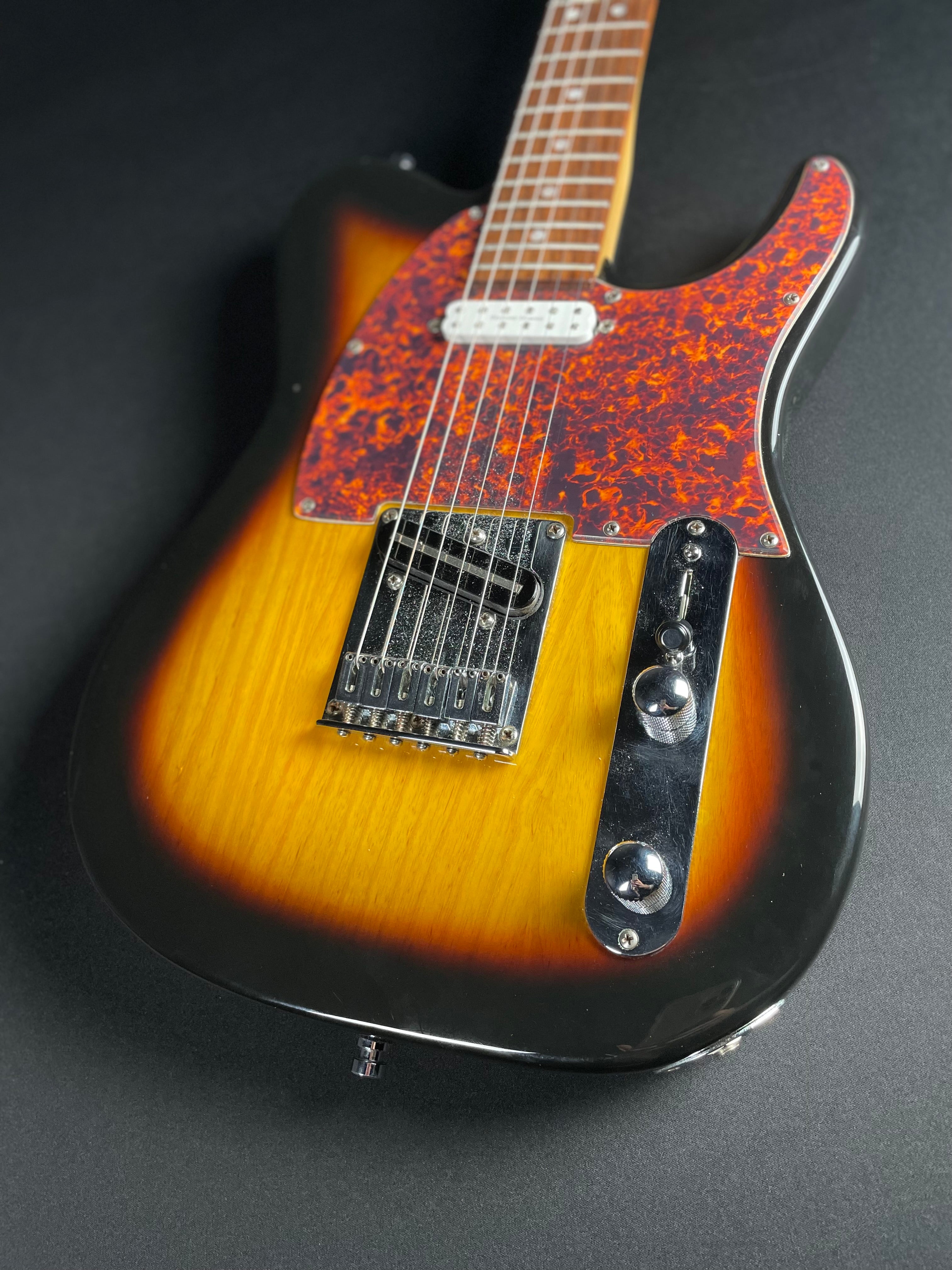 Peavey Reactor Ax - Sunburst (Late 90s) - Metronome Music Inc.