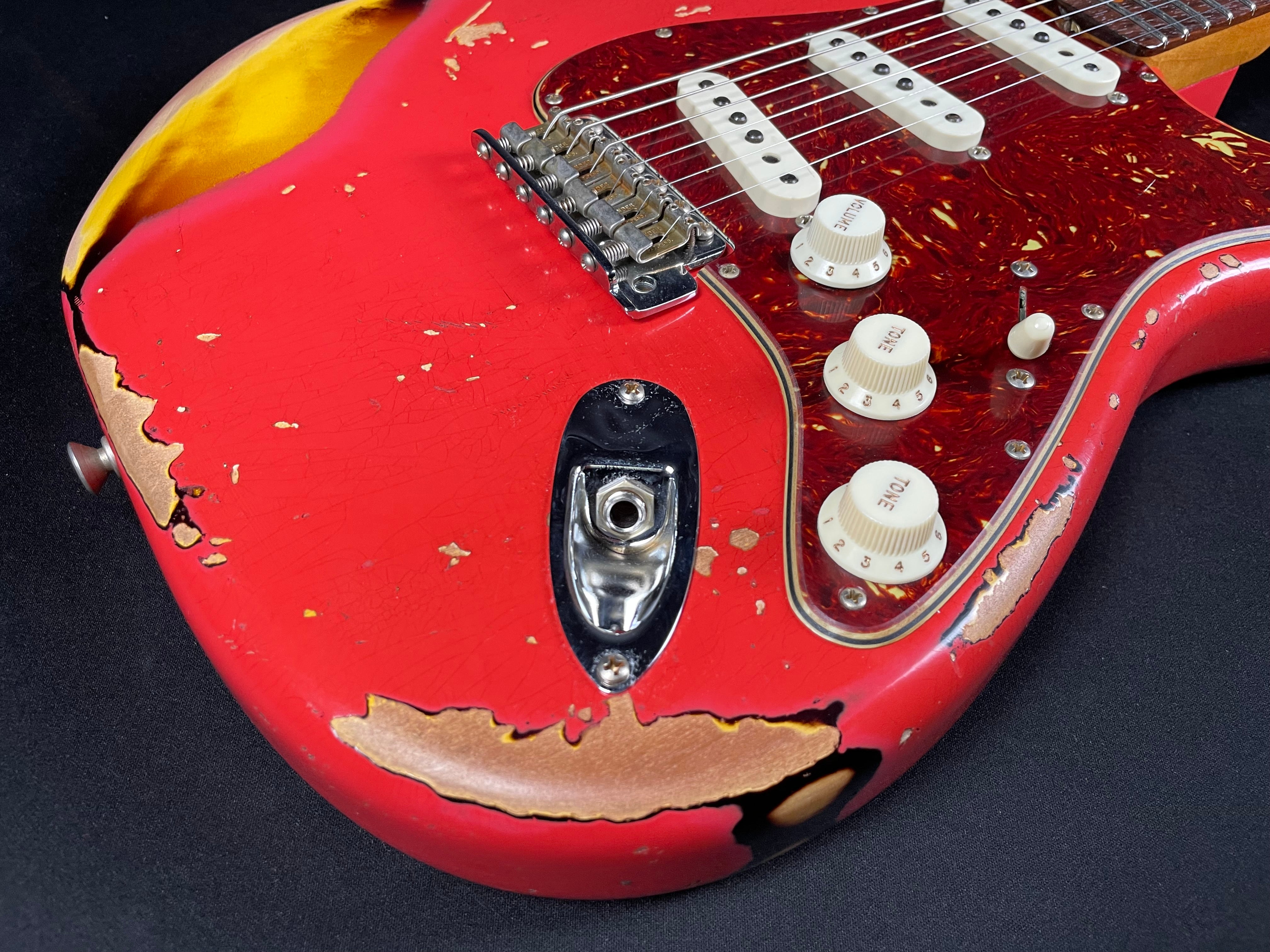 Fender Custom Shop Limited Edition '61 Stratocaster Heavy Relic- Aged Fiesta Red over 3TSB