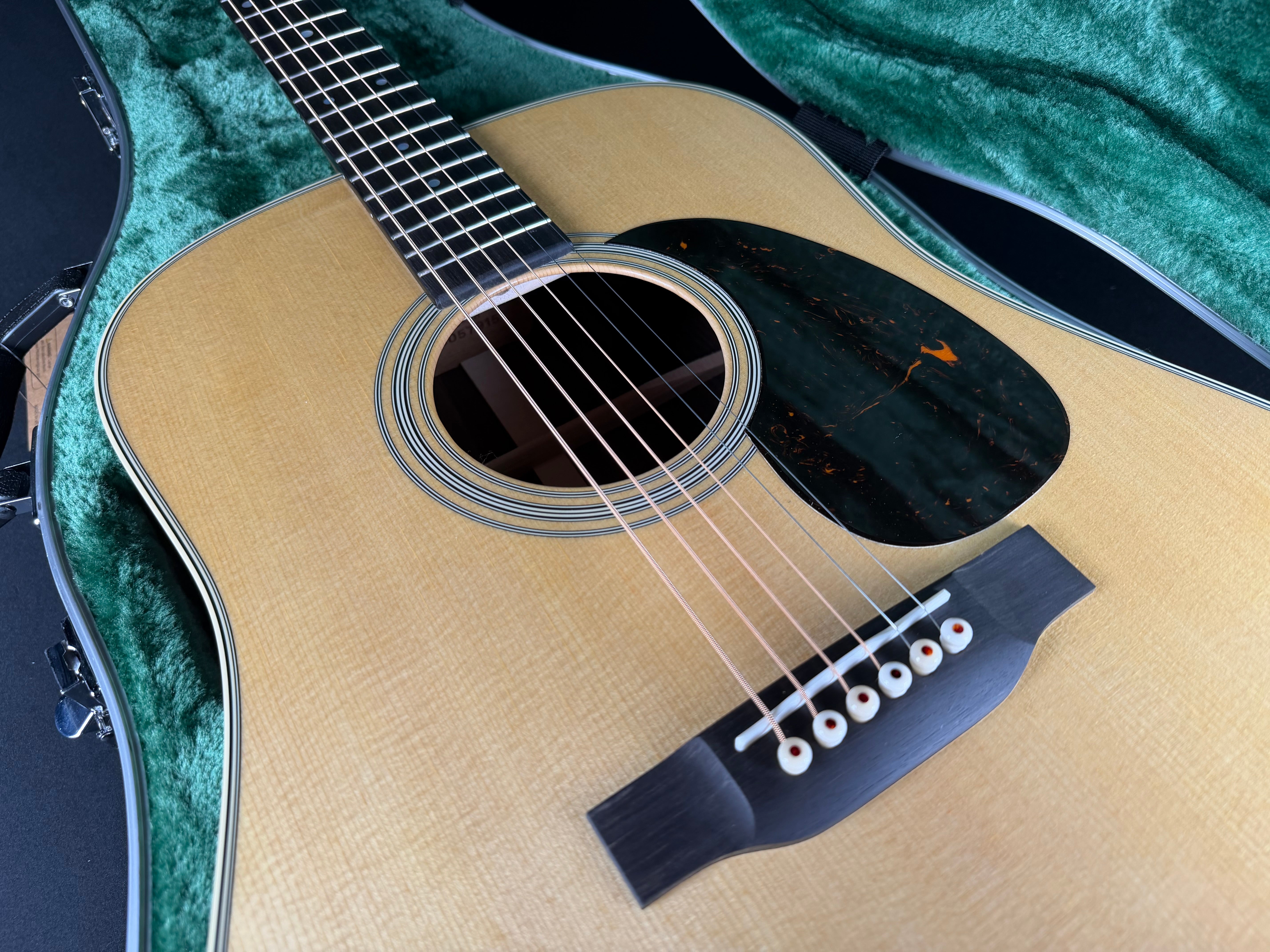 Martin D-28 Standard w/Hardshell Case - Satin Natural - Metronome Music Inc.