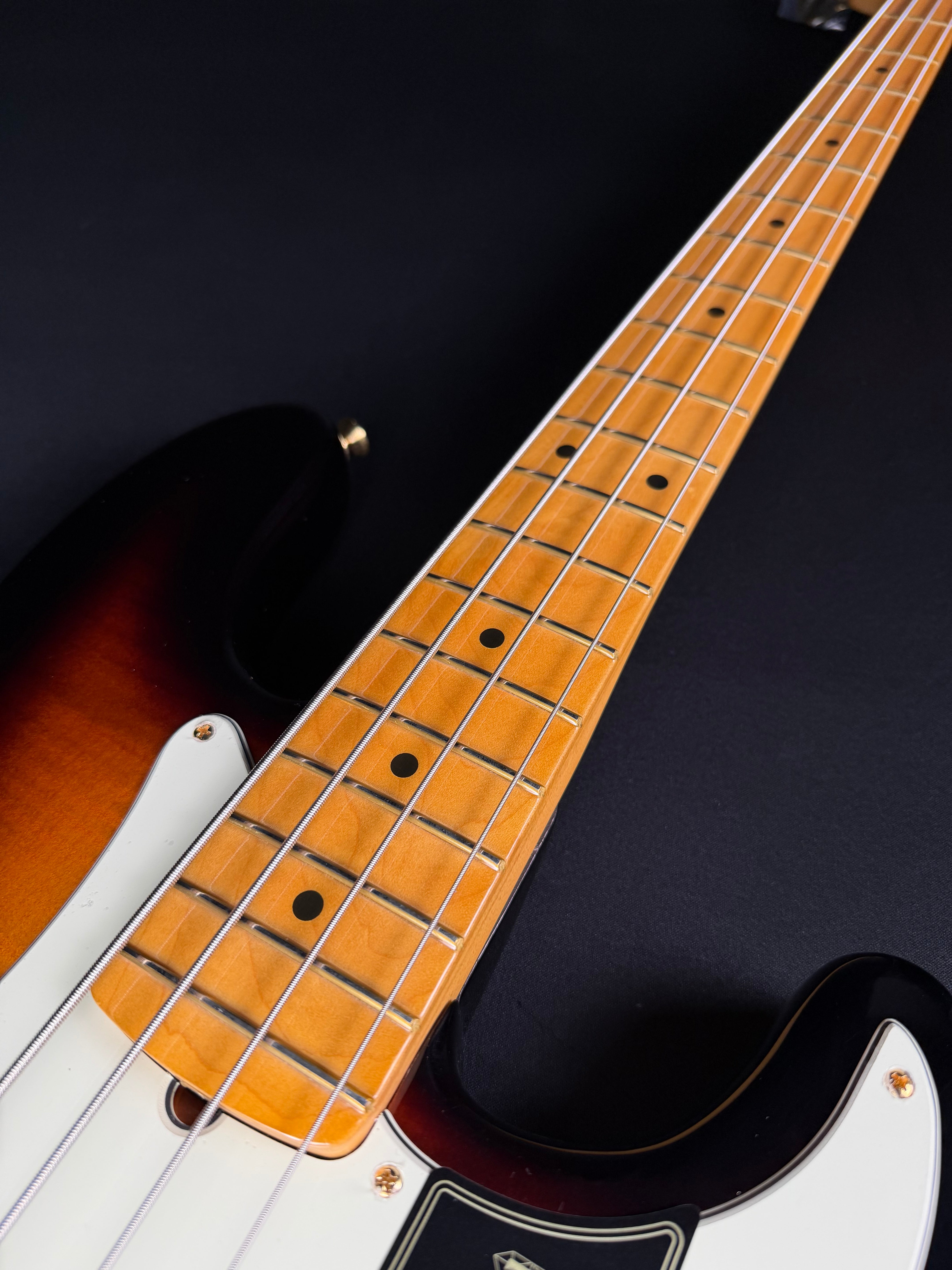 Fender 75th Anniversary American Professional PJ Bass - 2-Color Sunburst (2026) - Metronome Music Inc.