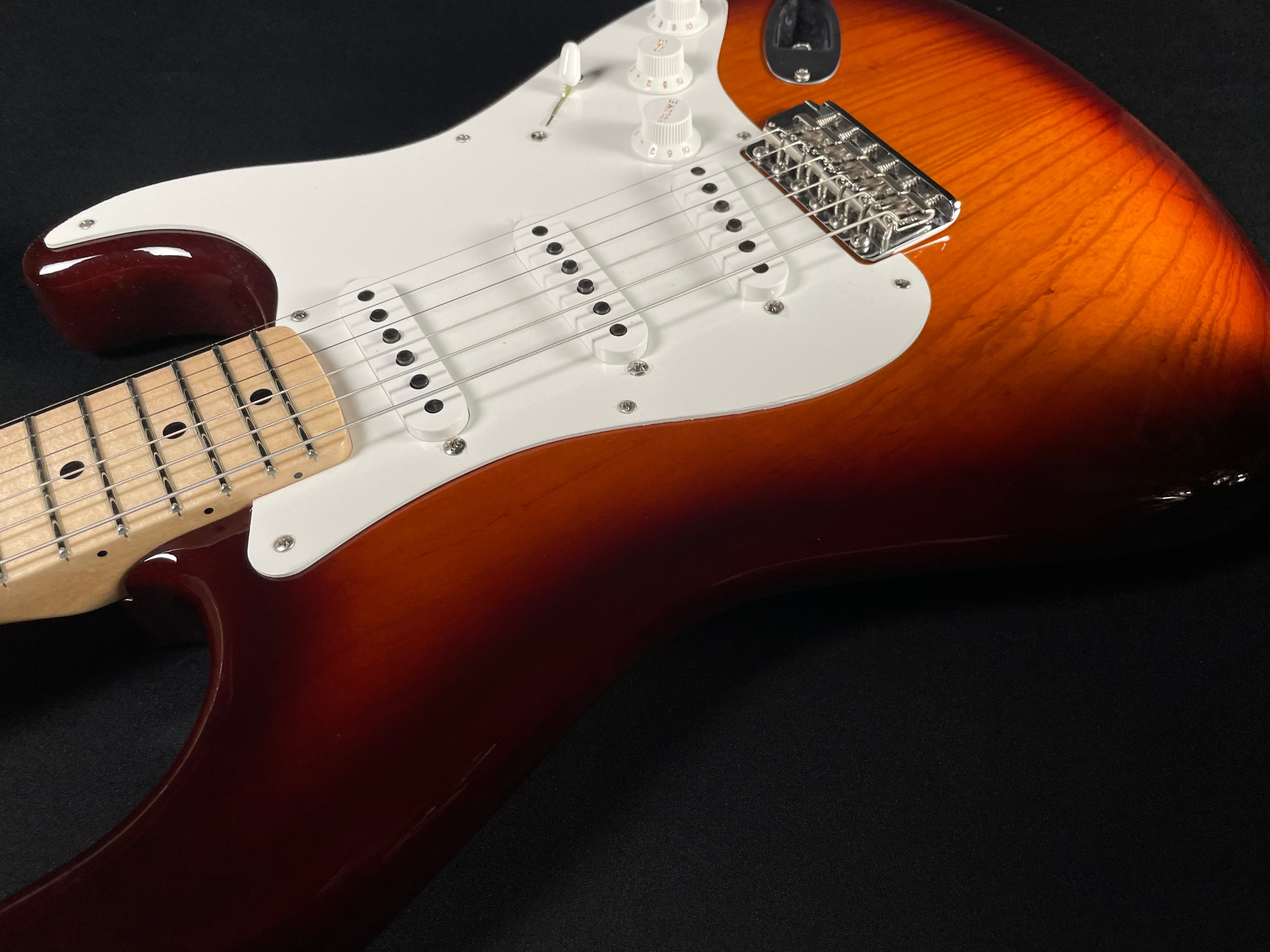 Fender Custom Shop '58 C/R Strat, Time Capsule - Aged Violin Burst (2025) - Metronome Music Inc.
