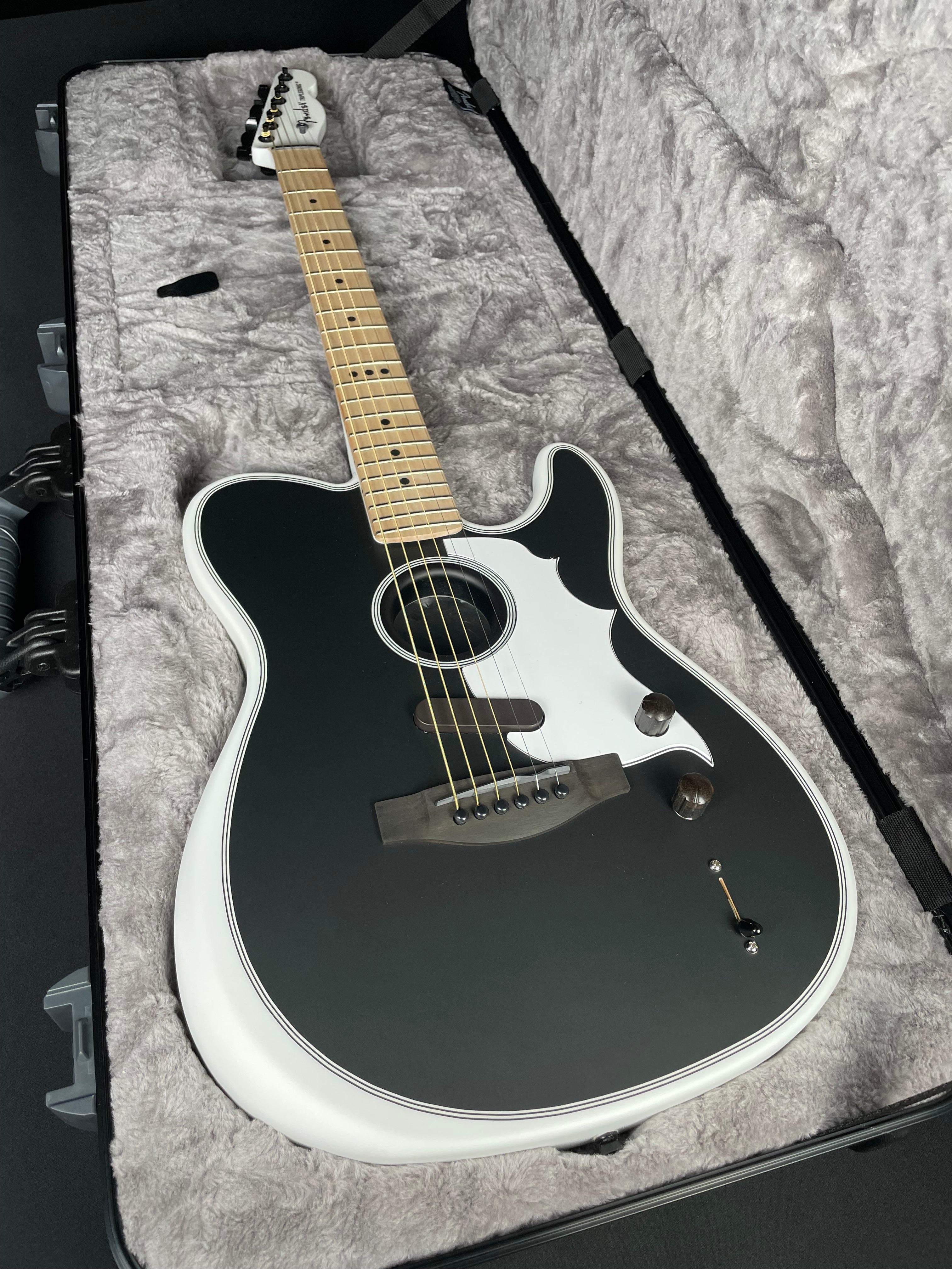 Fender Jack White Triplesonic Acoustasonic Telecaster w/ Case, Maple Fingerboard - Satin Arctic White with Black Top