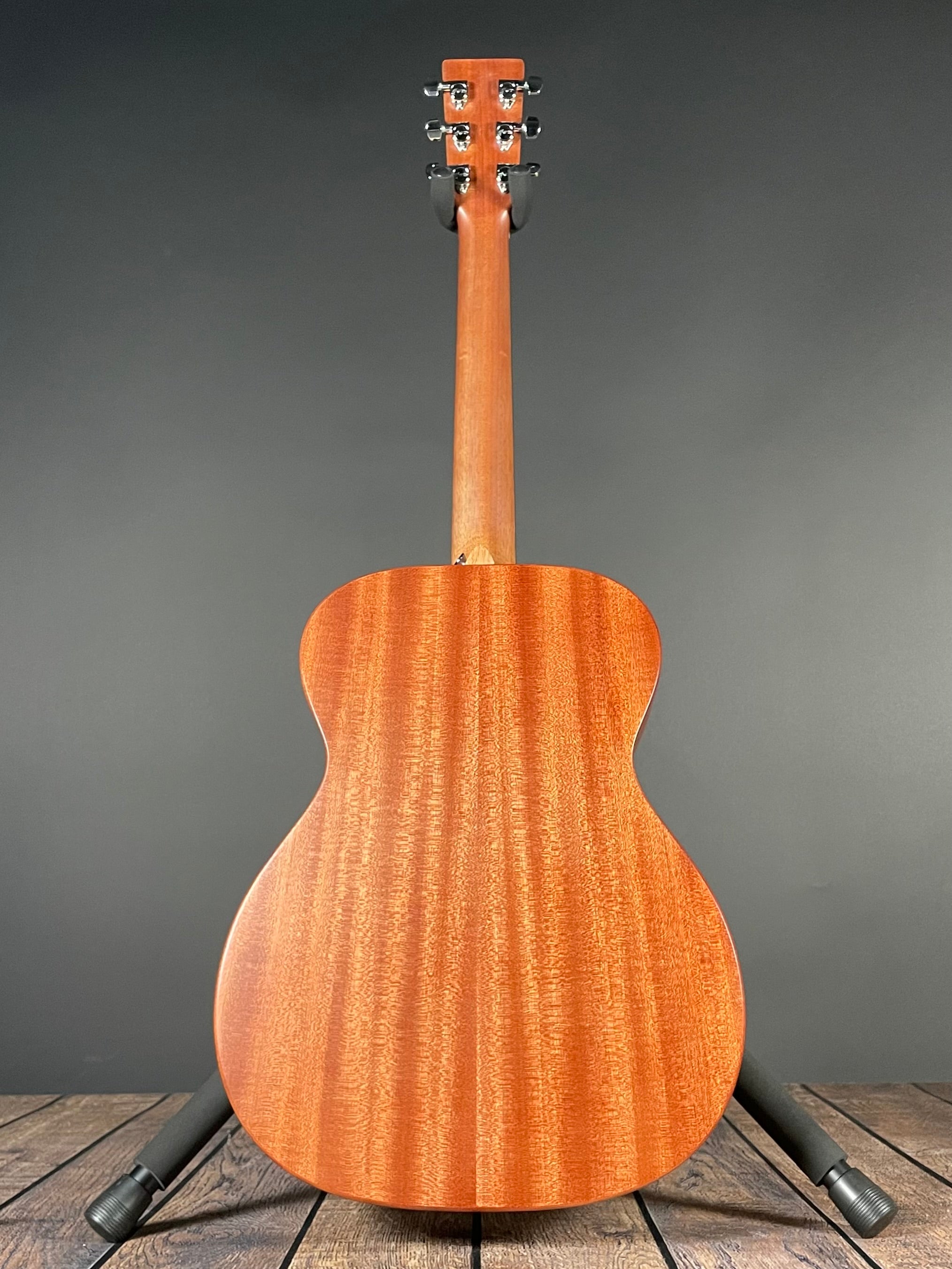 Martin 000Jr-10 Auditorium Junior w/Bag - Natural - Metronome Music Inc.