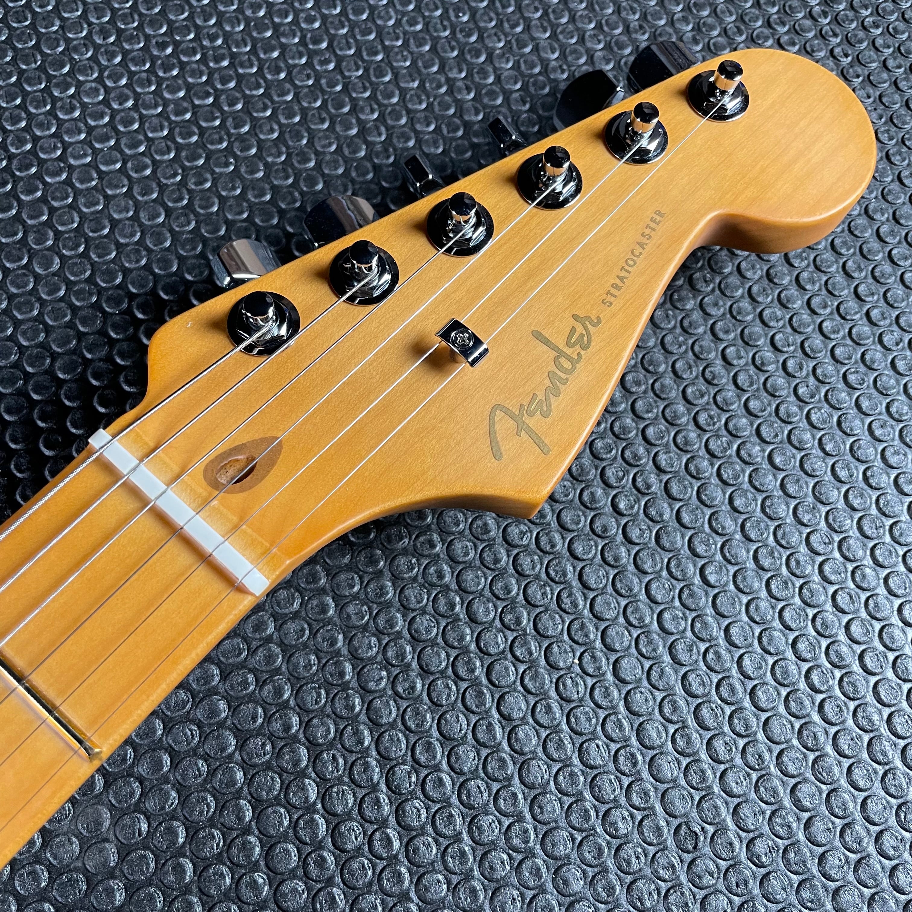 Fender American Ultra II Stratocaster, Maple- Sinister Red (7lbs 15oz) - Metronome Music Inc.