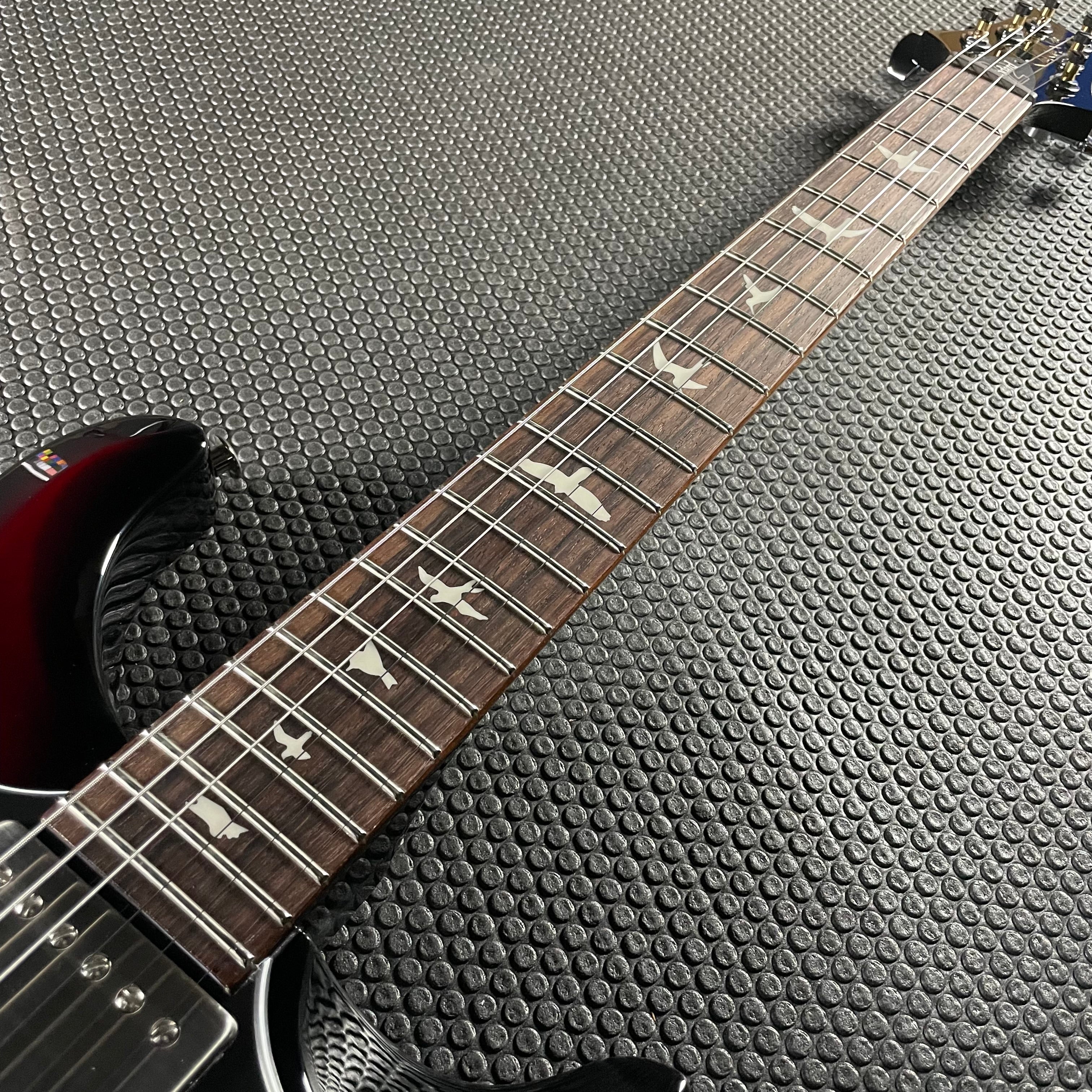 PRS S2 Standard 22 w/Gig Bag - Scarlet Sunburst - Metronome Music Inc.