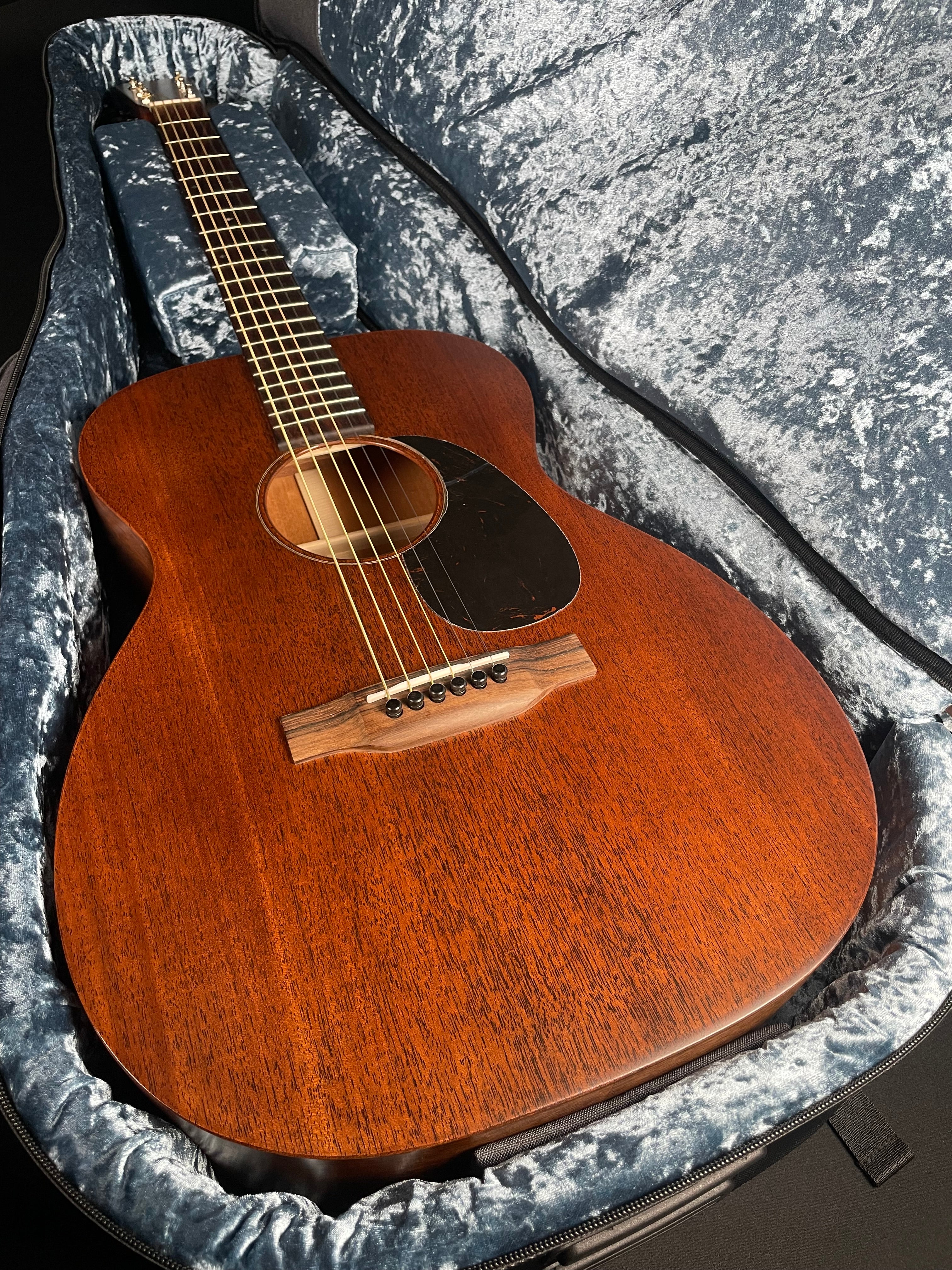 Martin 00-15M w/Softshell Case, Mahogany - Satin