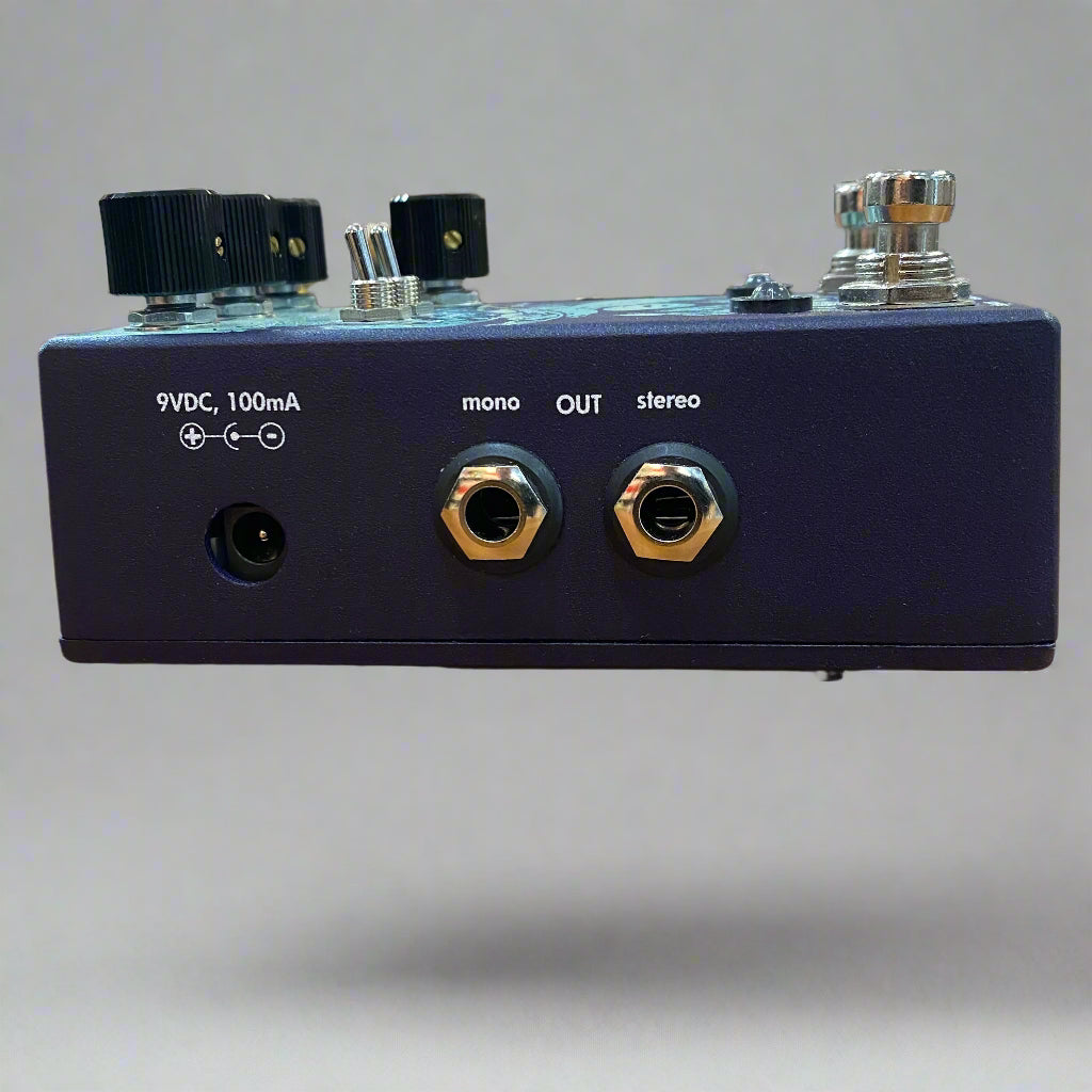 Walrus Audio Julianna Deluxe Chorus/Vibrato (Used) - Metronome Music Inc.