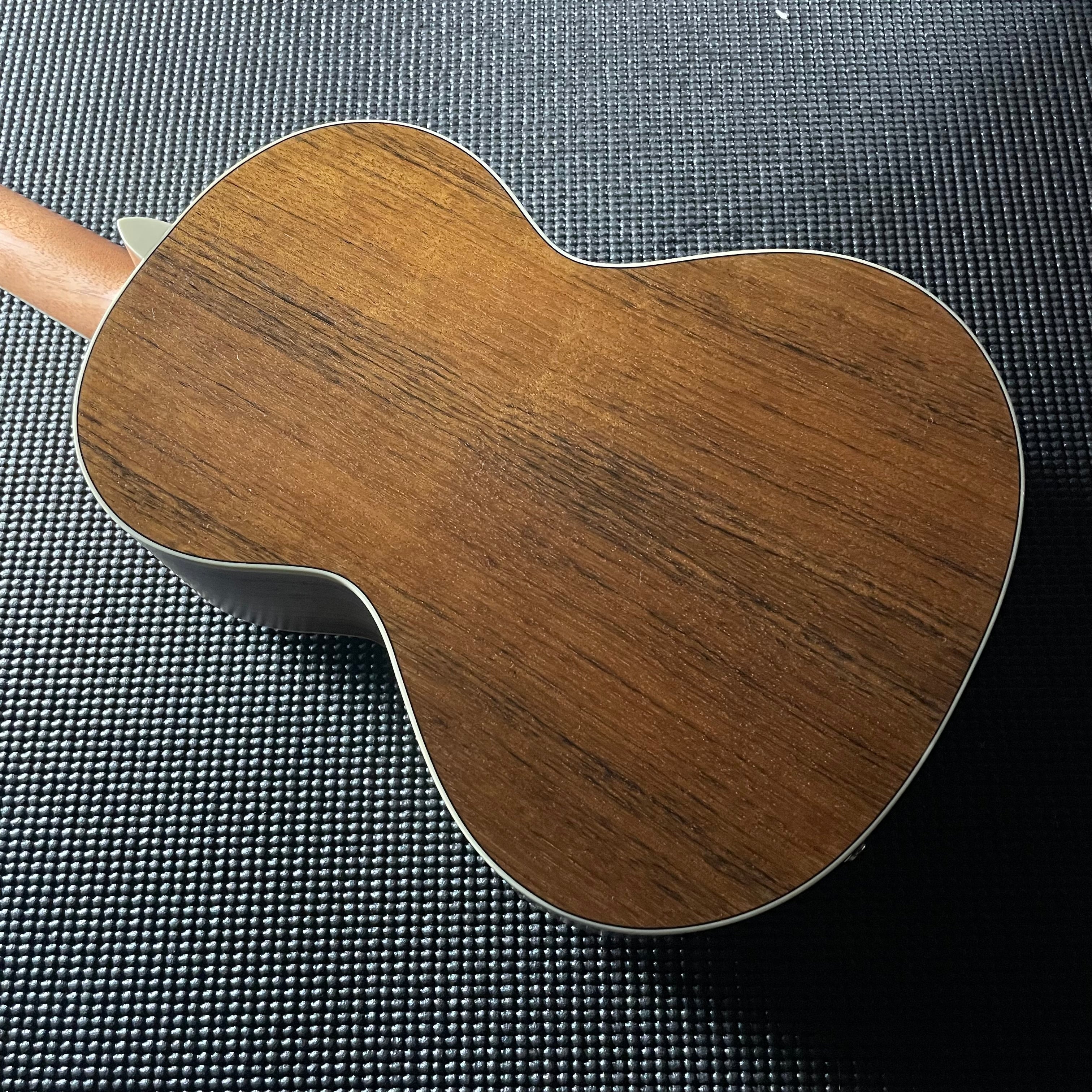 Fender Rincon Tenor Ukulele, Walnut Fingerboard- Aged Cognac Burst - Metronome Music Inc.