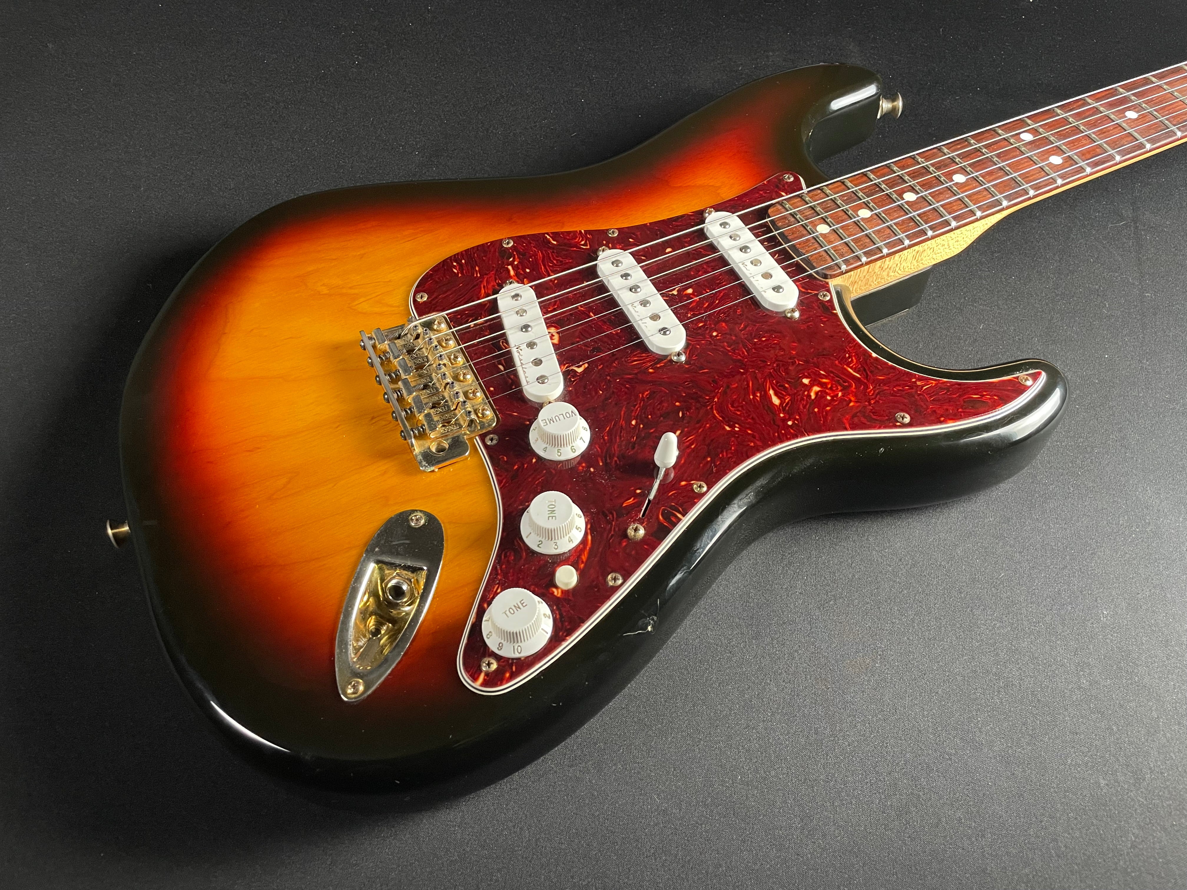 Fender Deluxe Players Strat, Rosewood - 3-Color Sunburst (2006)