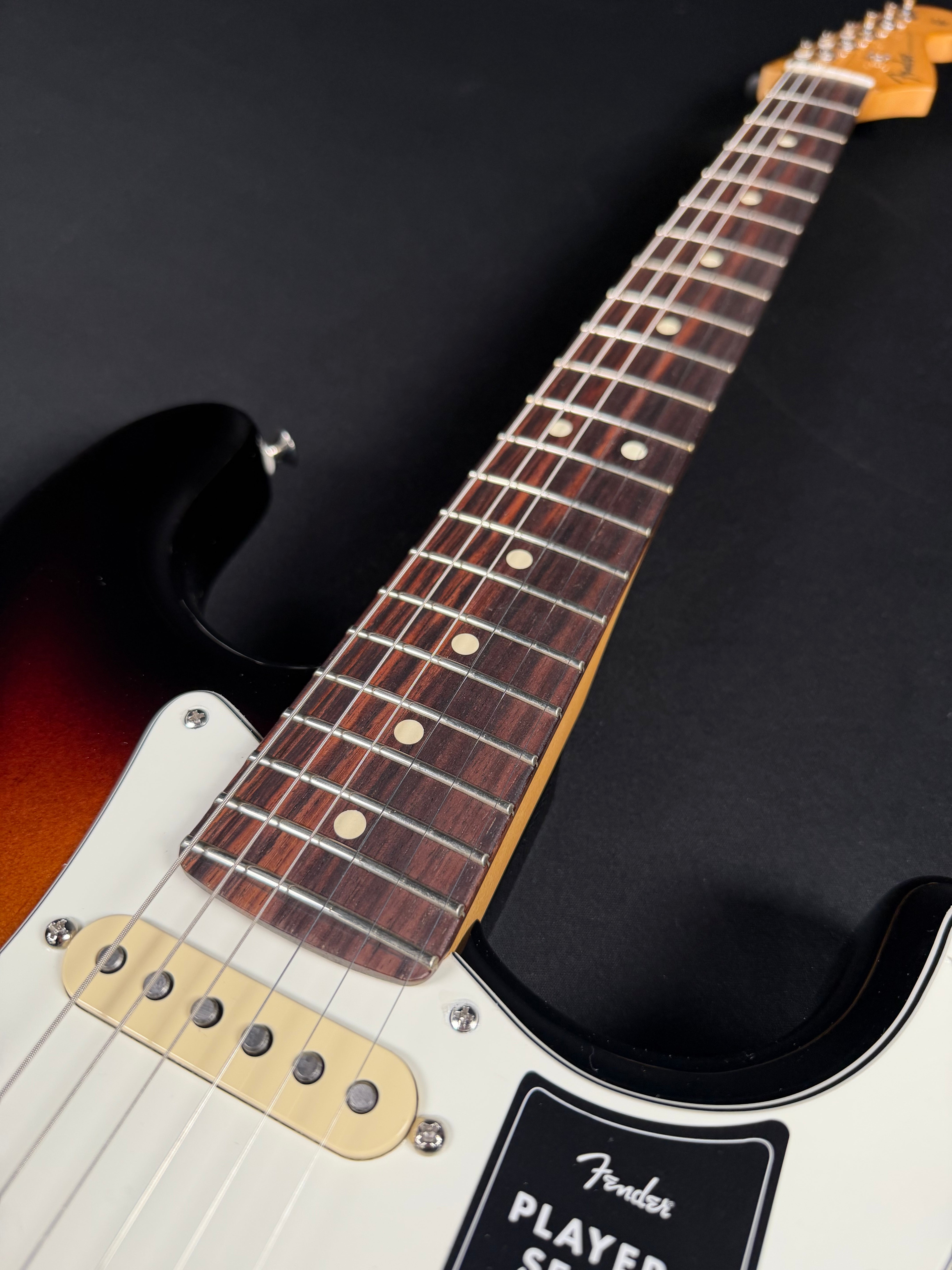 Fender Player II Stratocaster HSS, Rosewood - 3-Color Sunburst