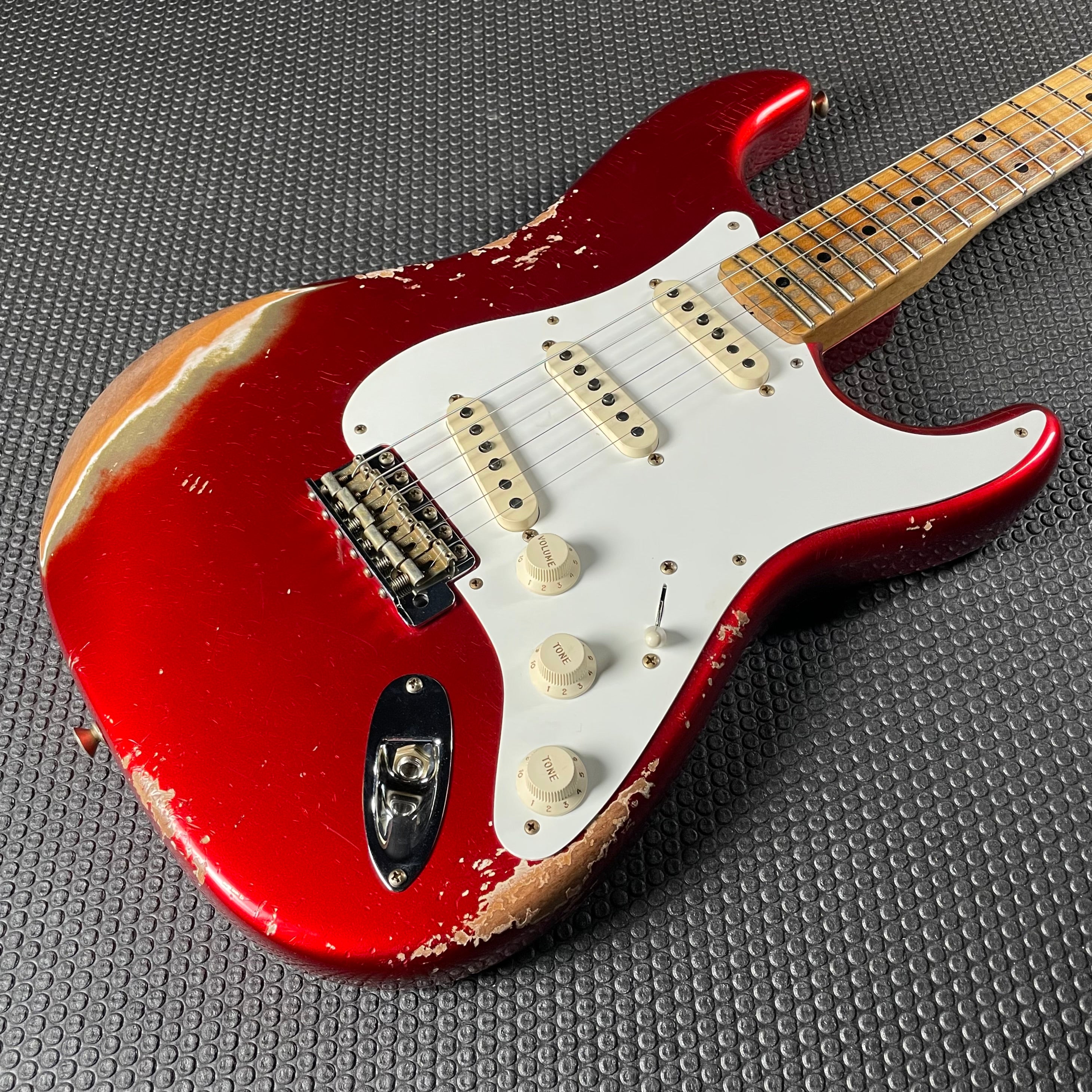 Fender Custom Shop 1958 Stratocaster, Heavy Relic-Faded Aged Candy Apple Red - Metronome Music Inc.