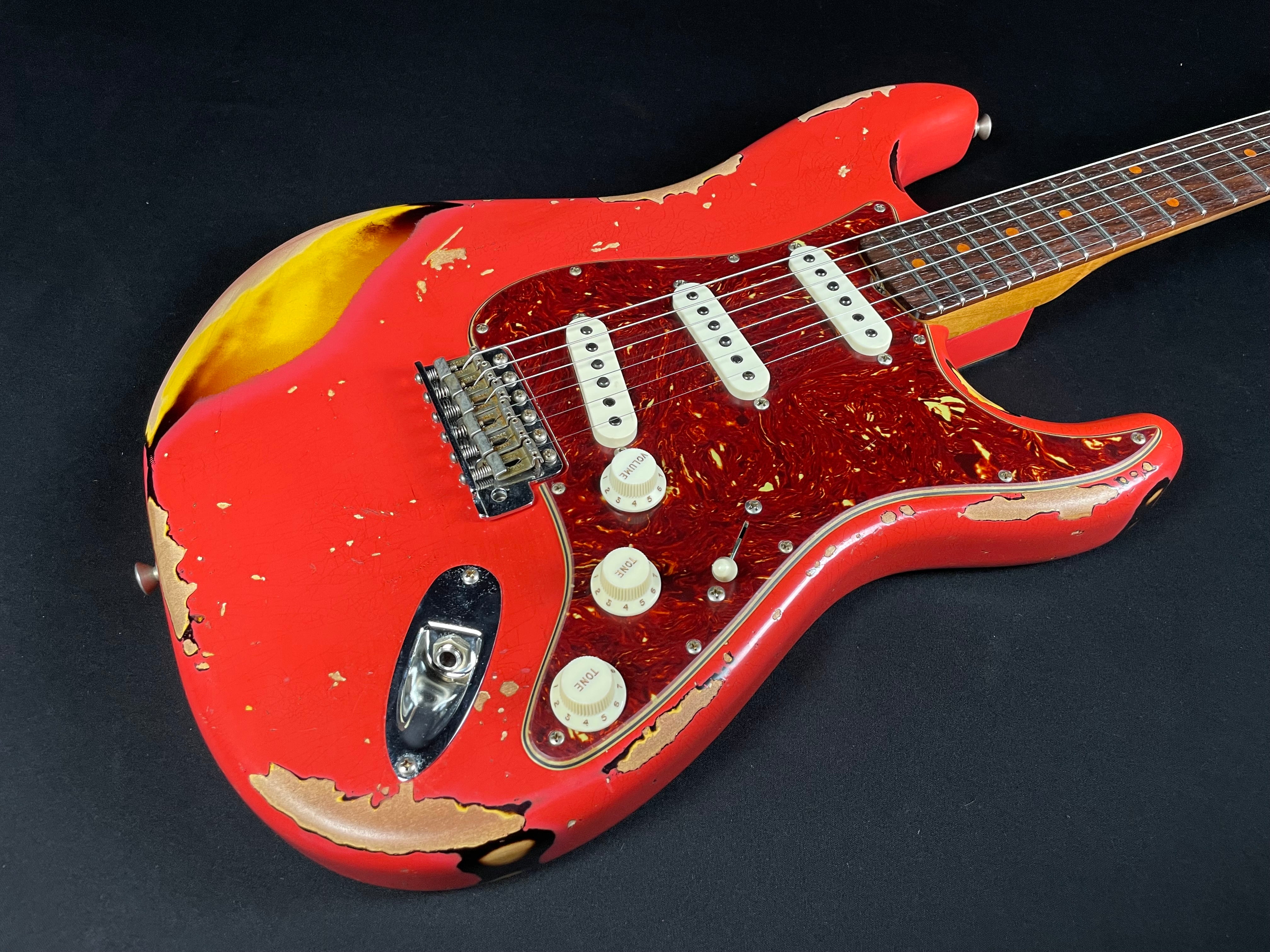 Fender Custom Shop Limited Edition '61 Stratocaster Heavy Relic- Aged Fiesta Red over 3TSB