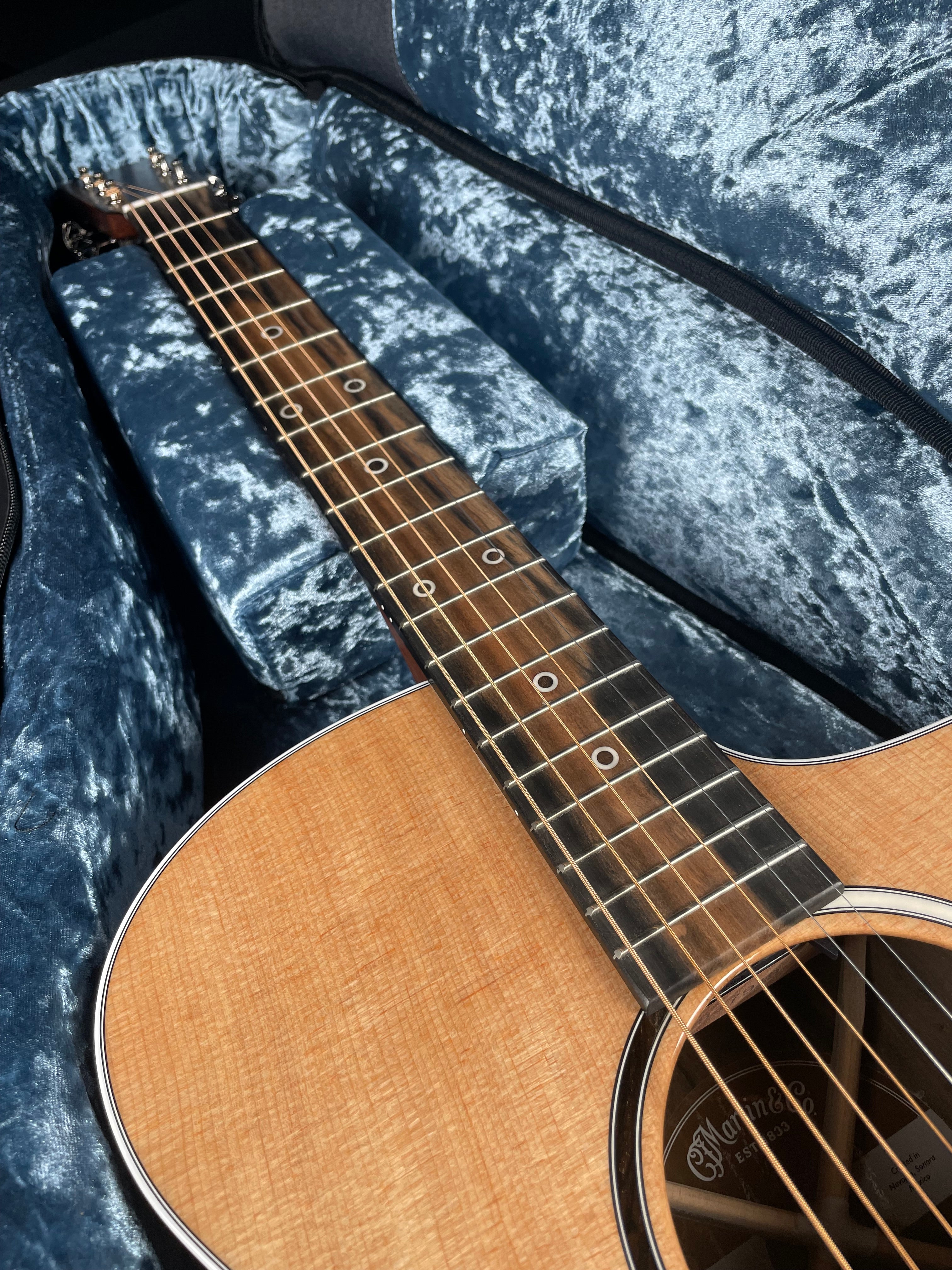 Martin SC-13E Special w/Soft-Shell Case- Natural (2025)