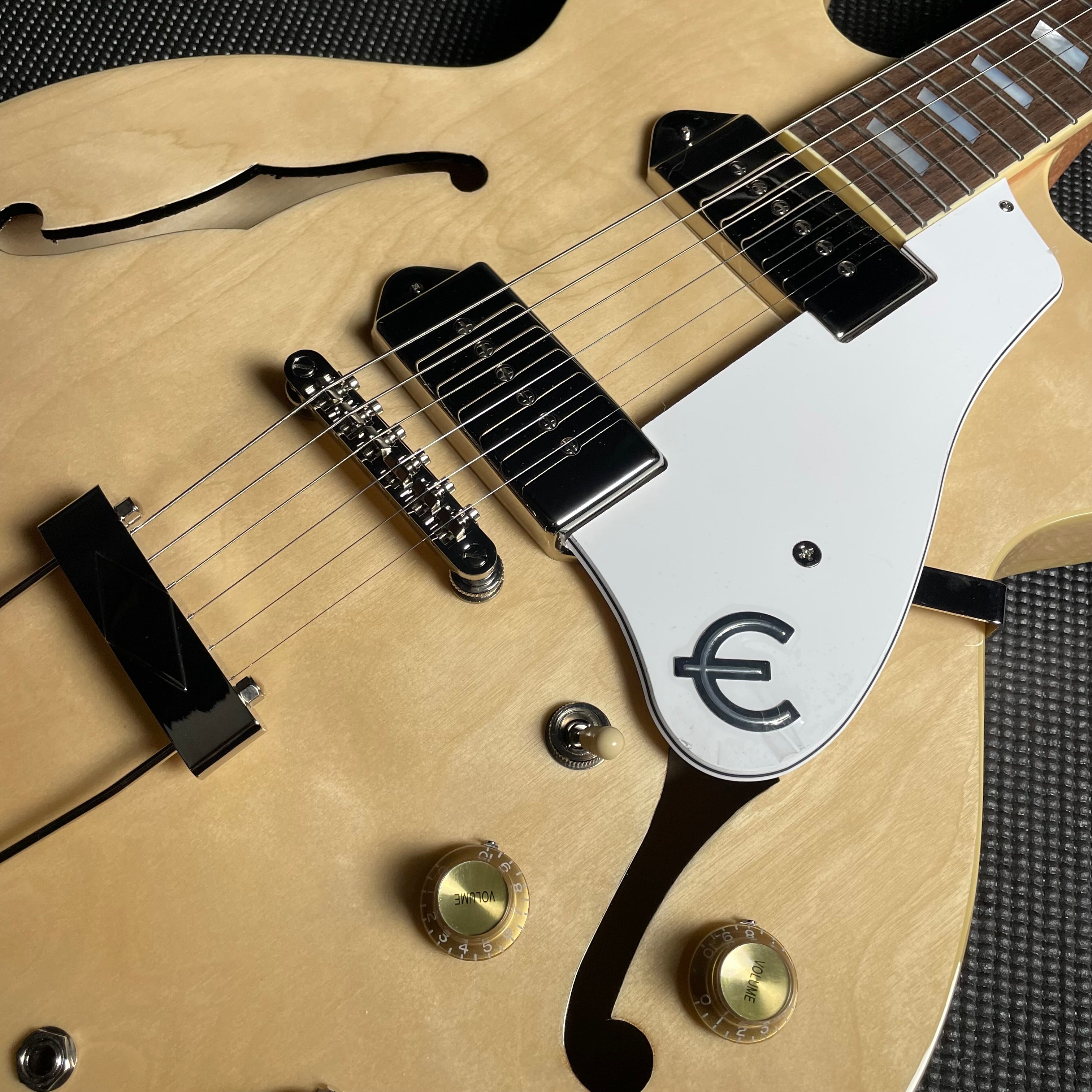 Epiphone Casino w/Gig Bag - Natural - Metronome Music Inc.