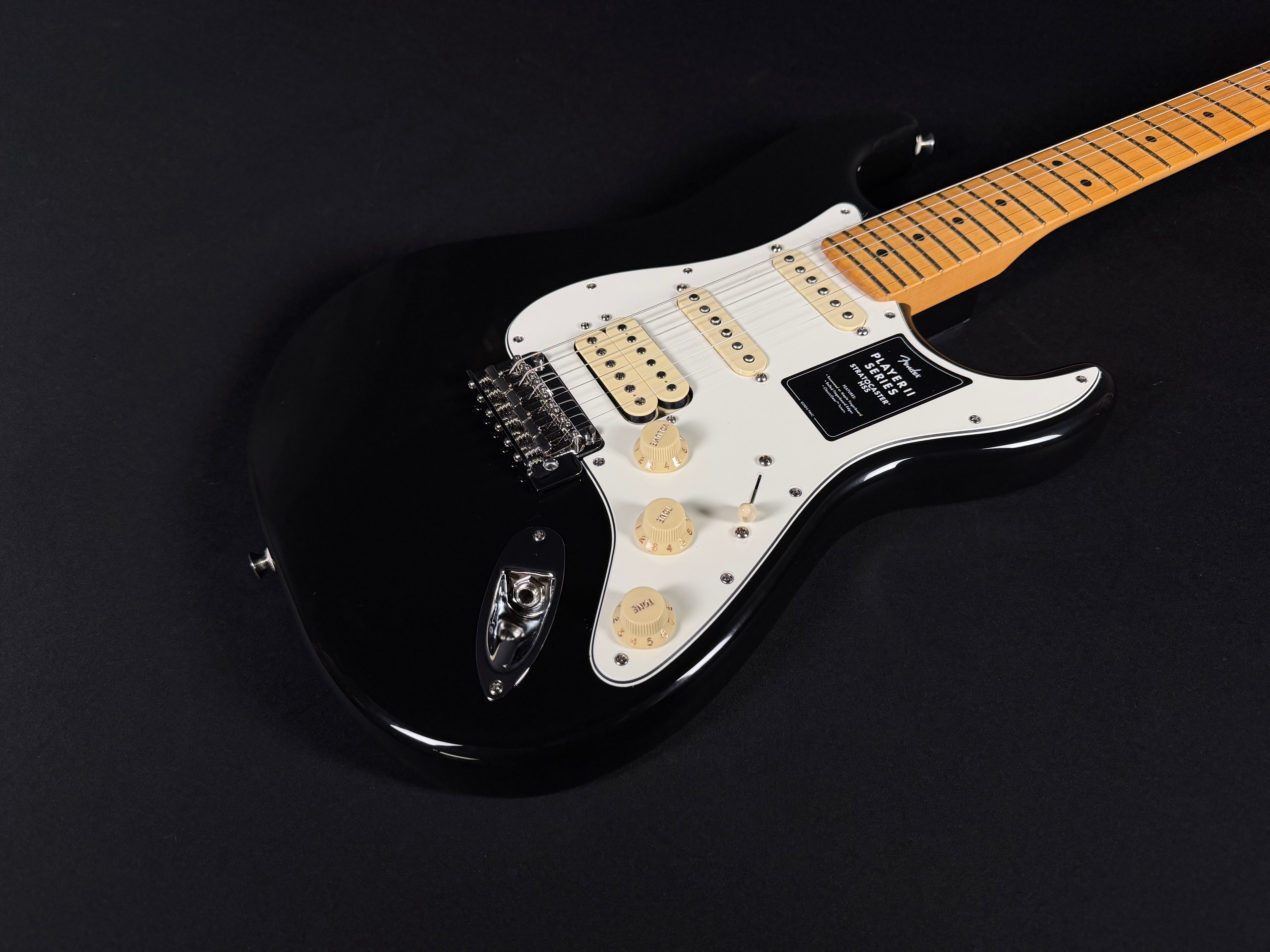 Fender Player II Stratocaster HSS, Maple - Black