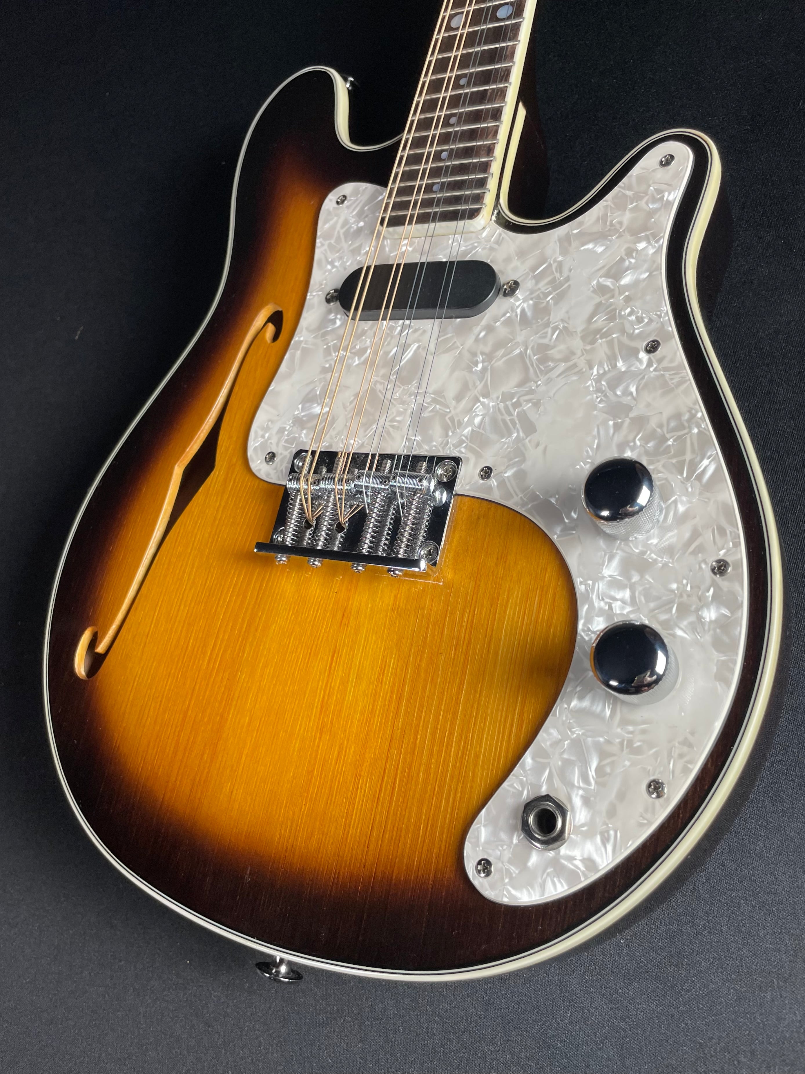 Fender FM-61SE Electric Mandolin - Sunburst (1990s)