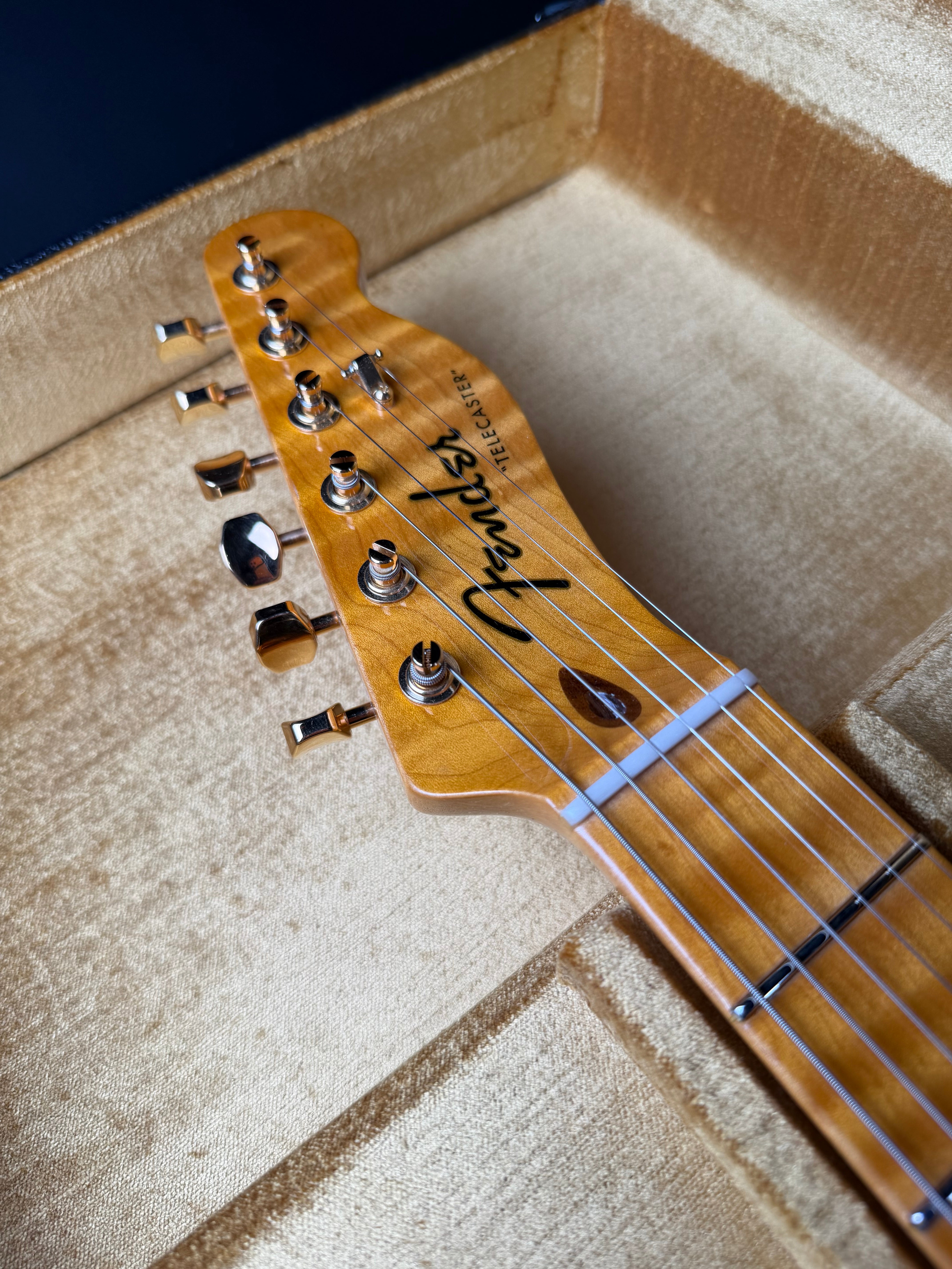 Fender Custom Shop Custom Deluxe Flame Telecaster - Emerald Green Transparent - Metronome Music Inc.