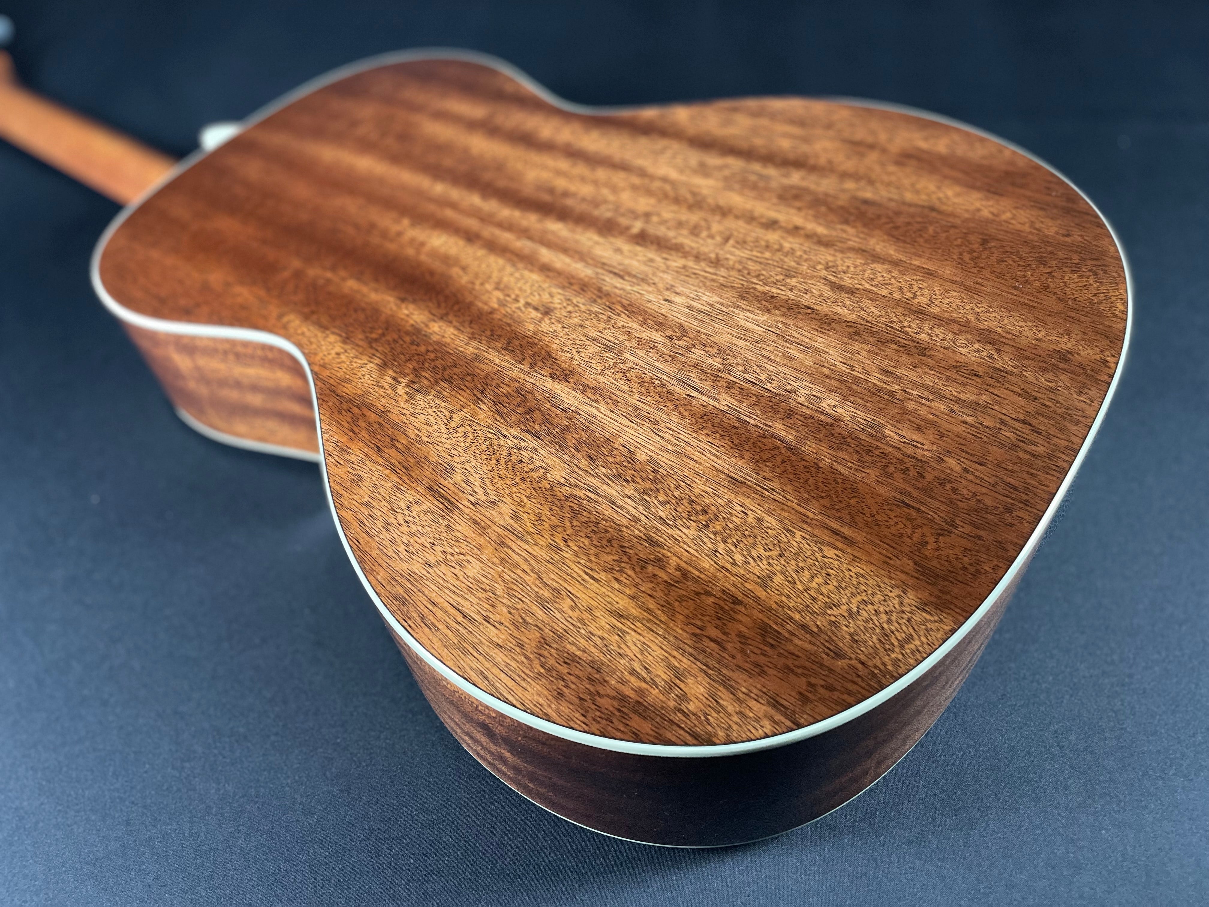Martin CEO-7 w/ Hardshell Case, Autumn Sunset Burst