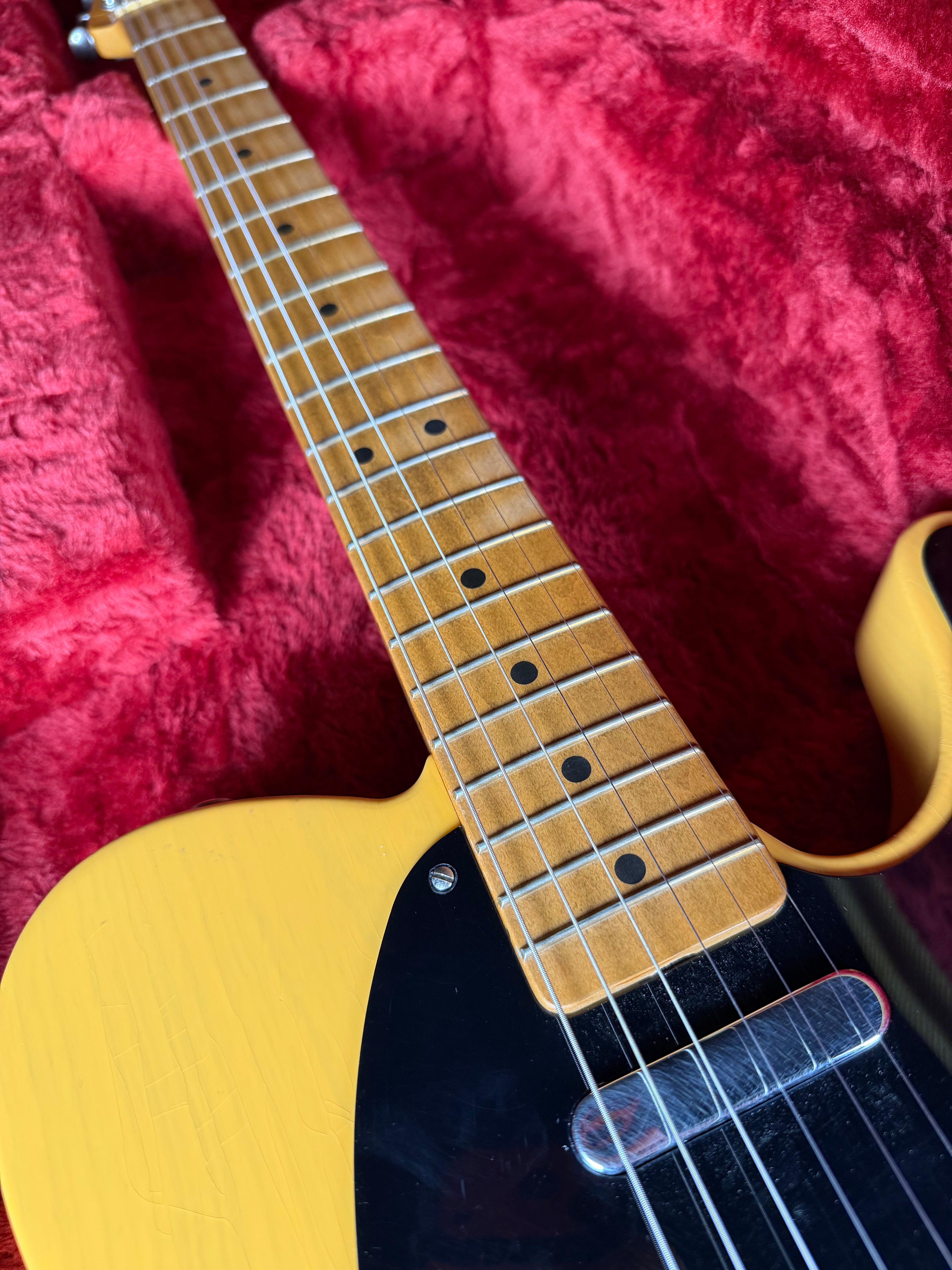Fender 75th Anniversary Vintera Road Worn 1951 Telecaster - Butterscotch Blonde (2026) - Metronome Music Inc.