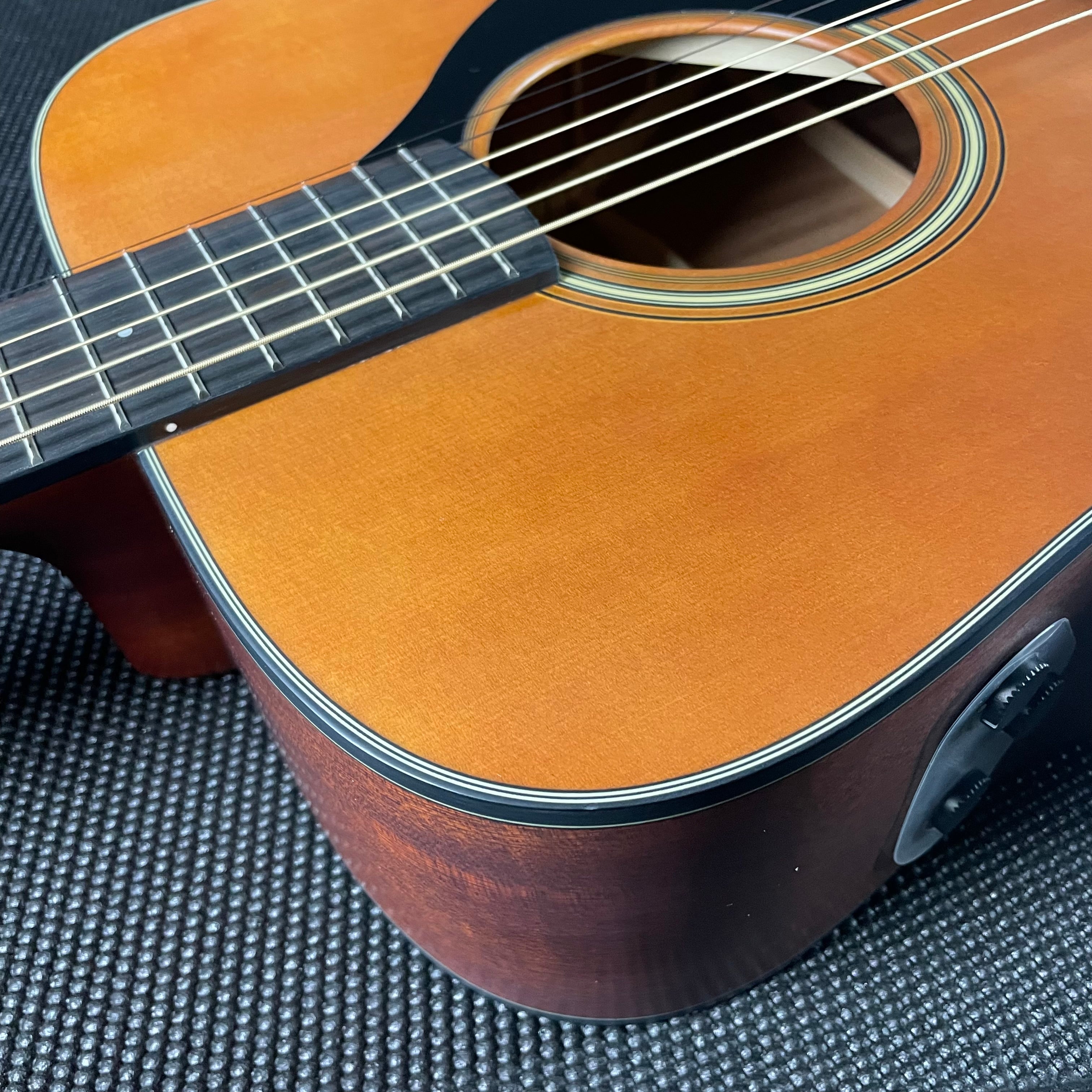 Yamaha FGX3 Red Label Dreadnought- Satin Natural (IJL311006) - Metronome Music Inc.