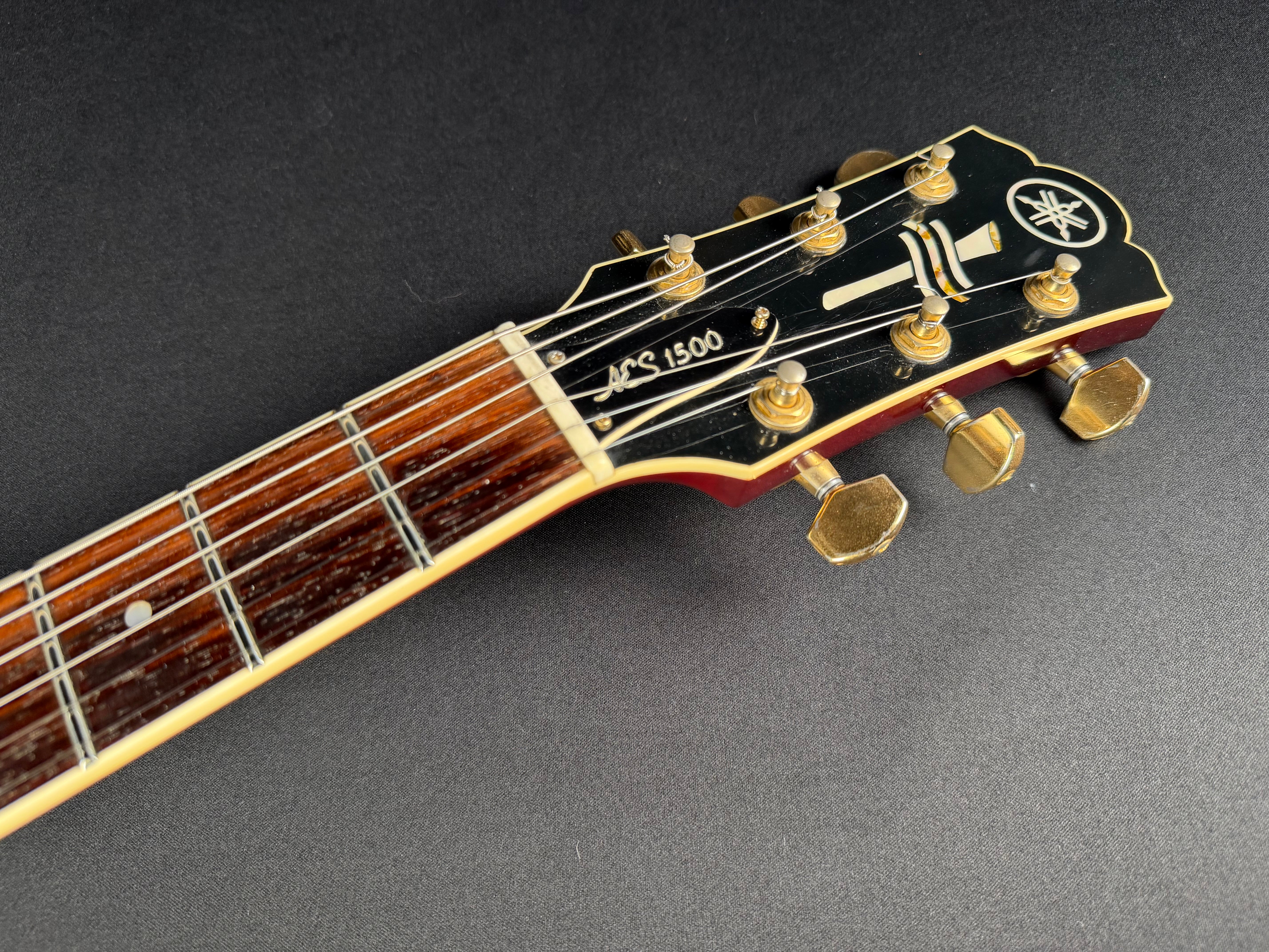 Yamaha AES1500 Hollowbody - Metronome Music Inc.