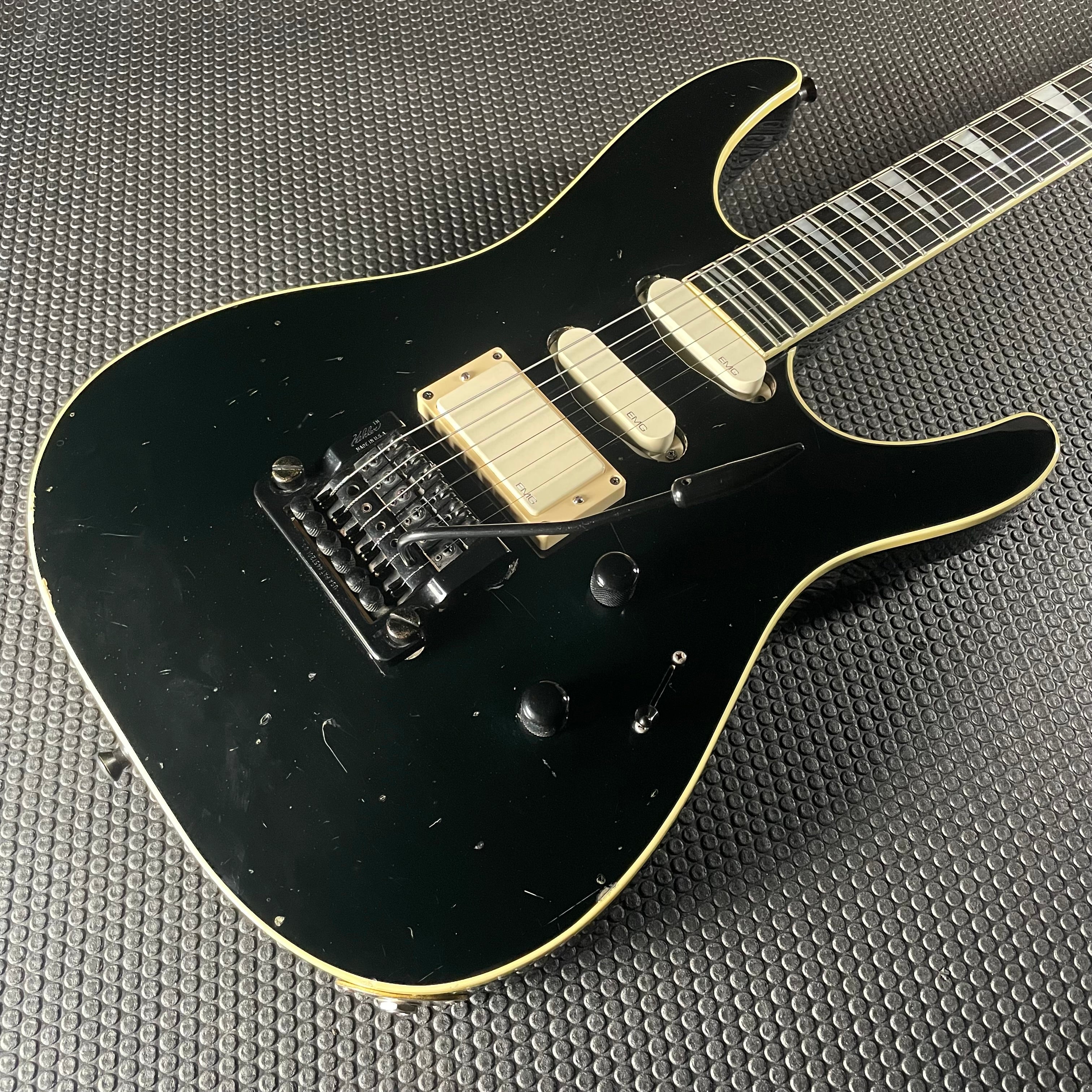 Robin Medley Custom w/OHSC- Black (1985-87) - Metronome Music Inc.