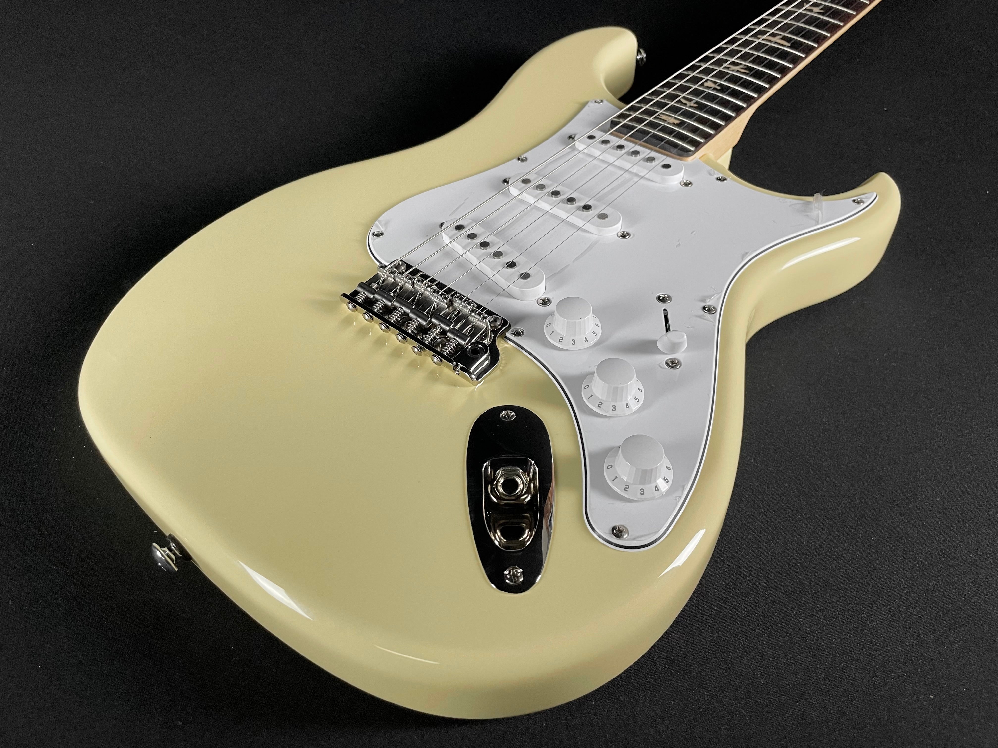 PRS SE Silver Sky Rosewood w/Gig Bag - Moon White - Metronome Music Inc.