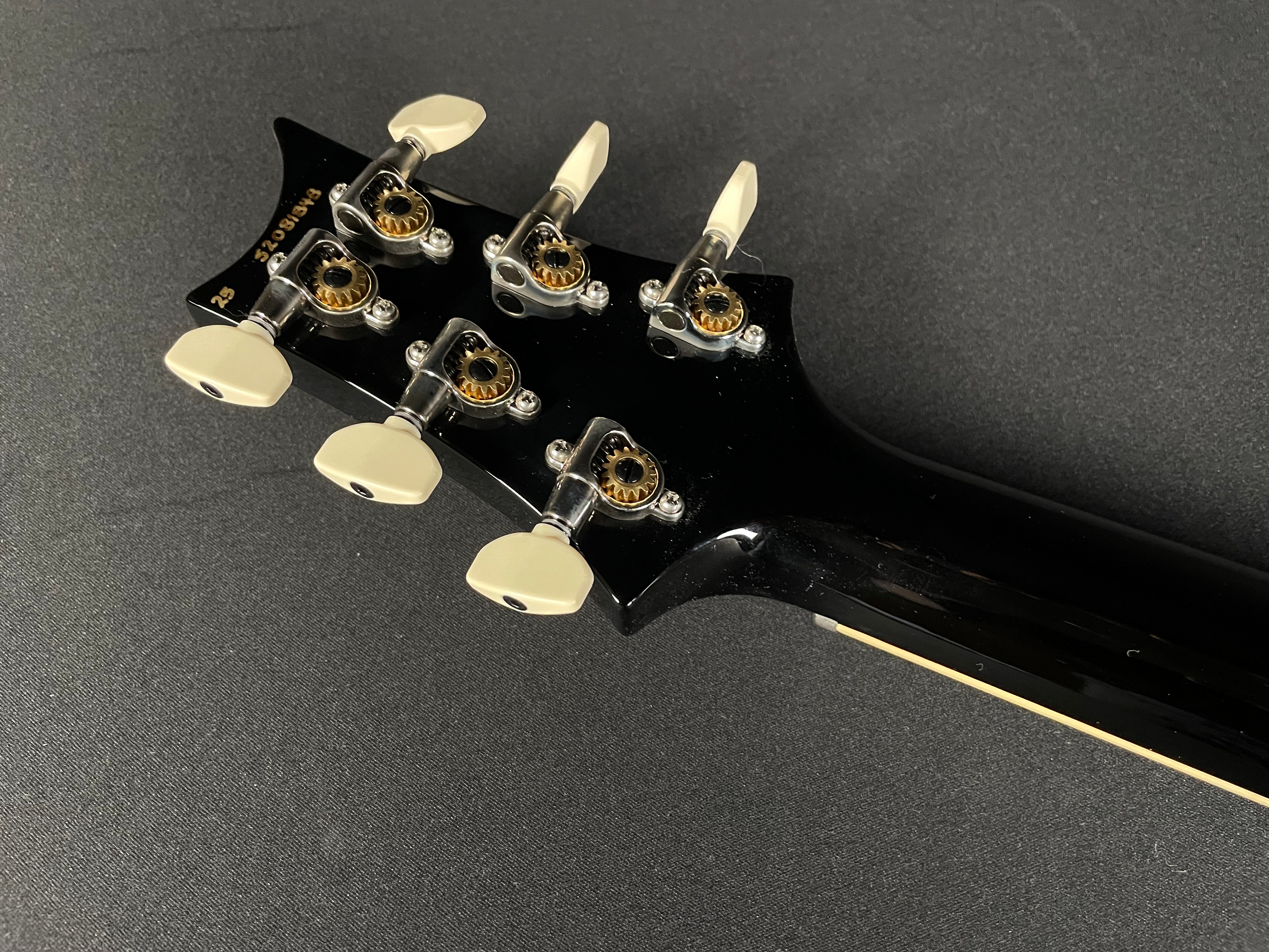 PRS S2 McCarty 594 Singlecut w/Gig Bag - Black Amber - Metronome Music Inc.