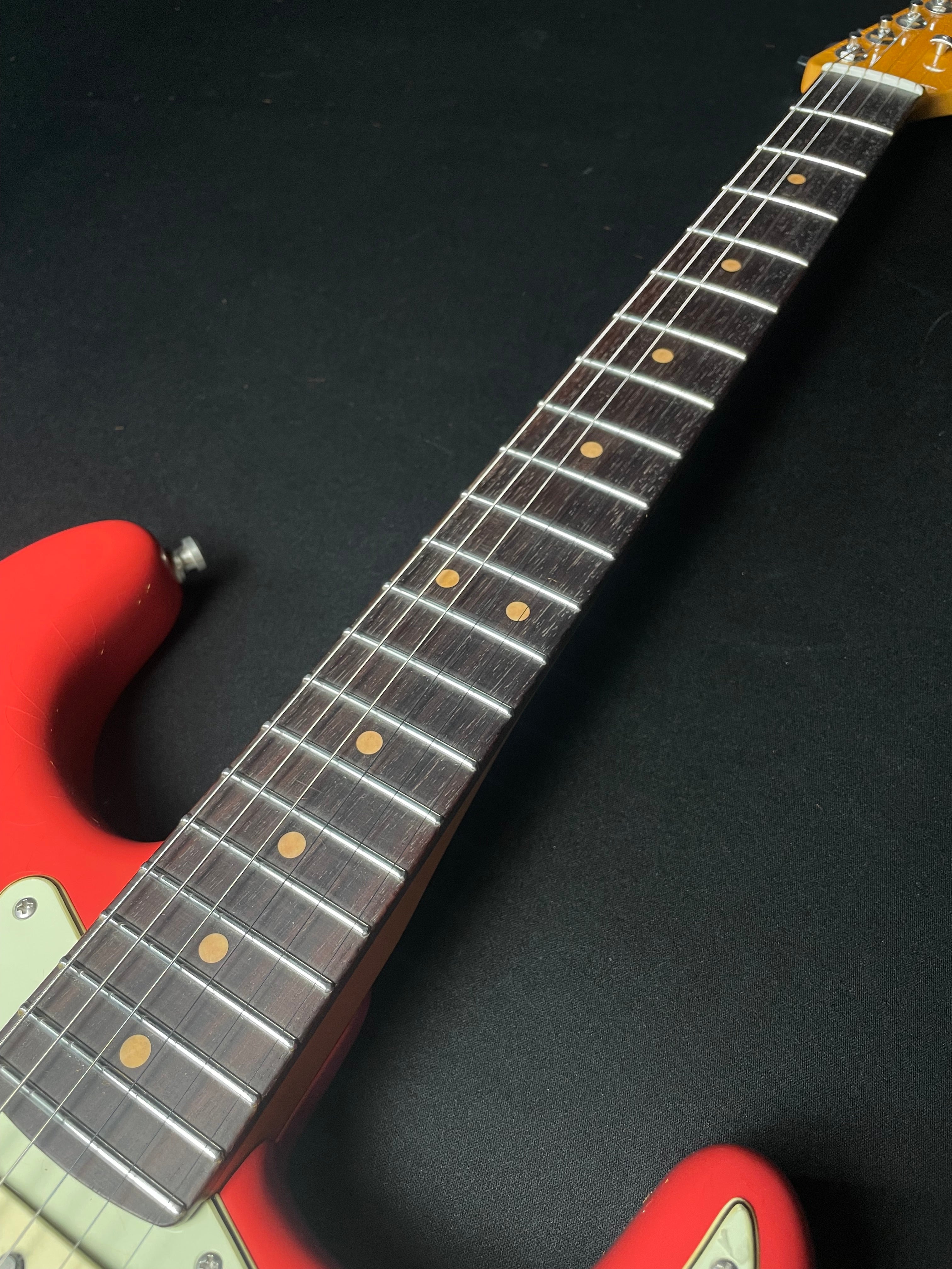 Fender American Ultra Luxe Vintage '60s Stratocaster HSS, Rosewood - Fiesta Red