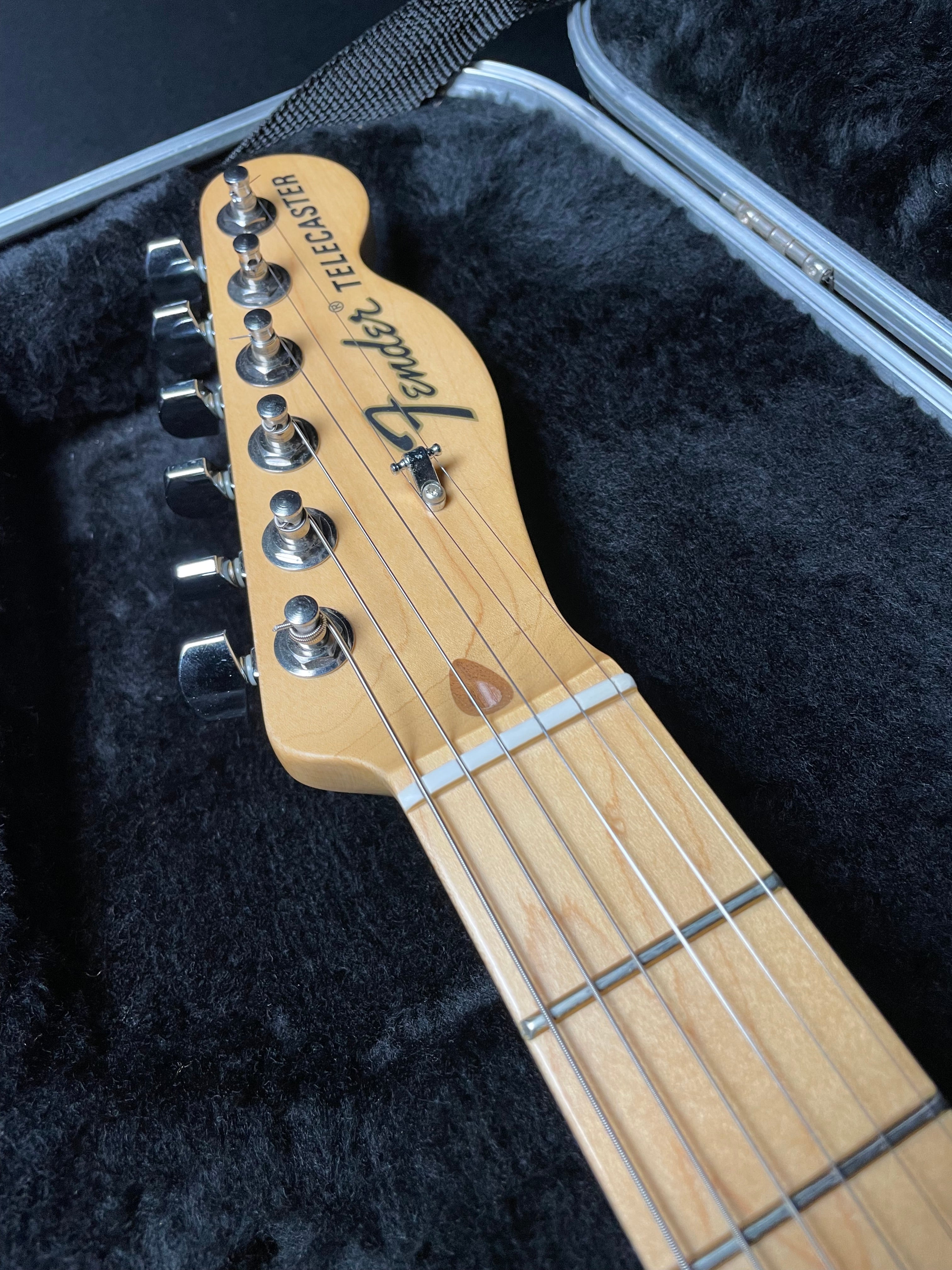 Fender American Special Telecaster - Olympic White (2010) - Metronome Music Inc.