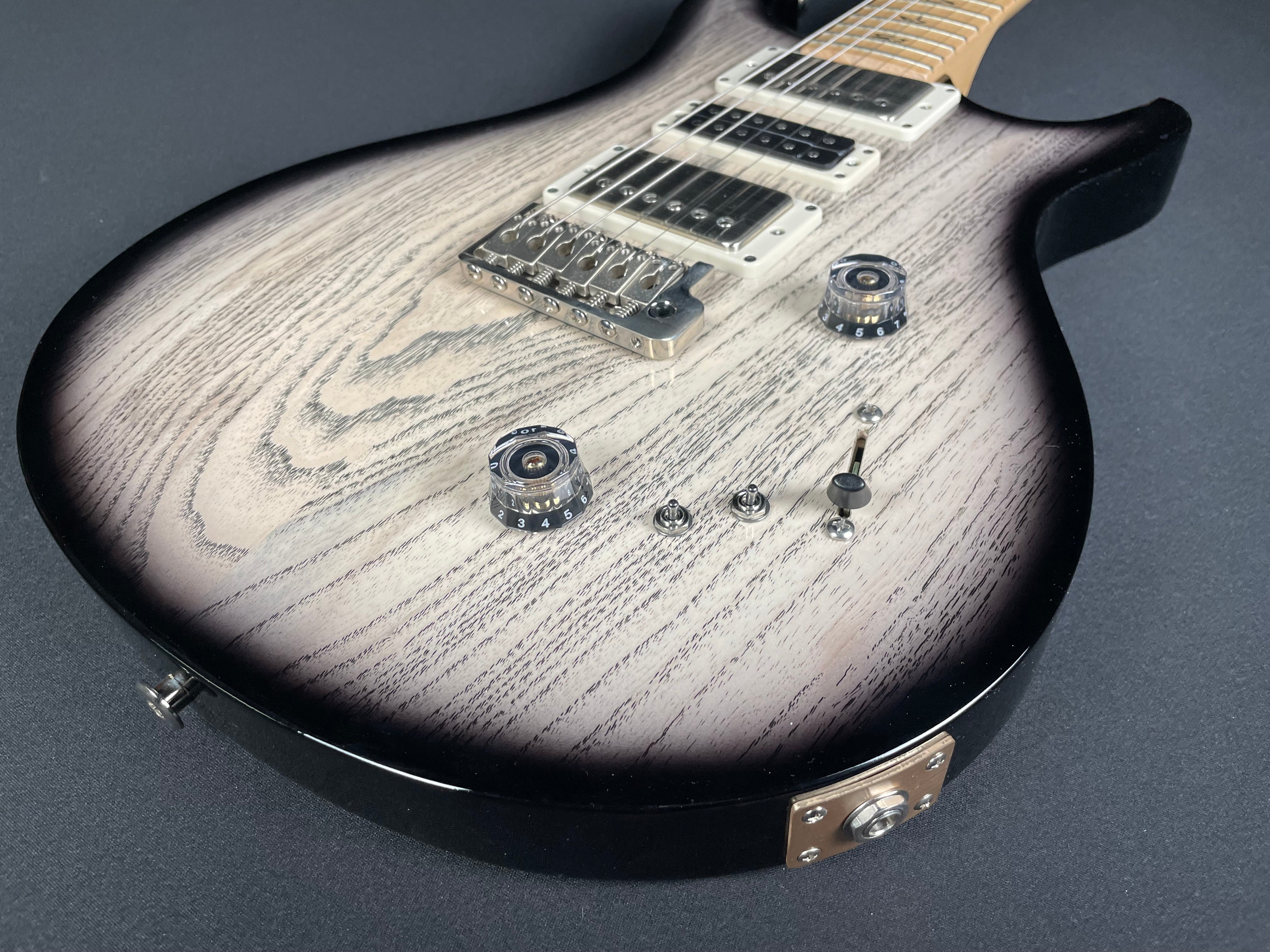 PRS Swamp Ash Special w/Gig Bag - White Doghair Smokeburst - Metronome Music Inc.