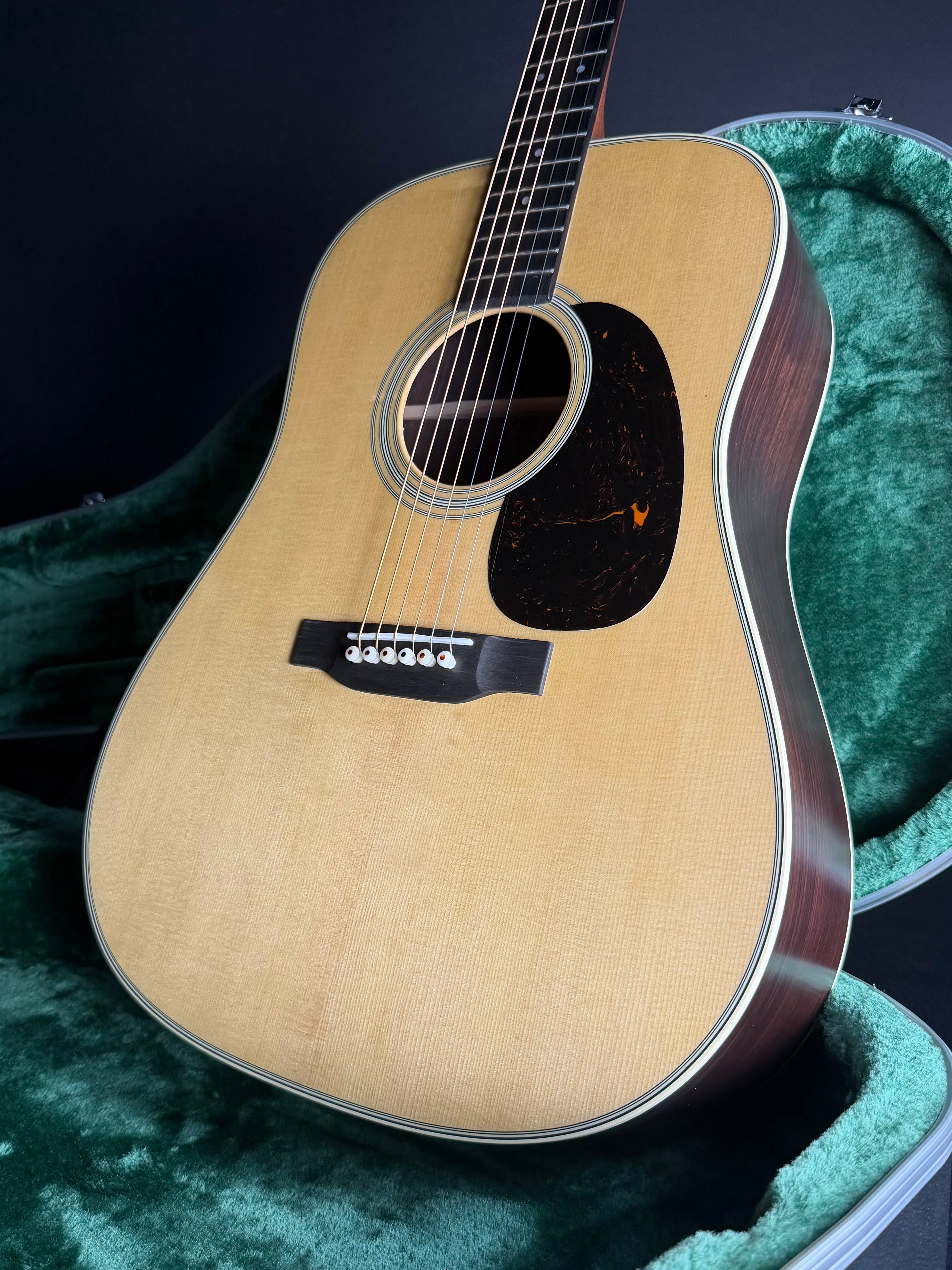 Martin D-28 Standard w/Hardshell Case - Satin Natural - Metronome Music Inc.