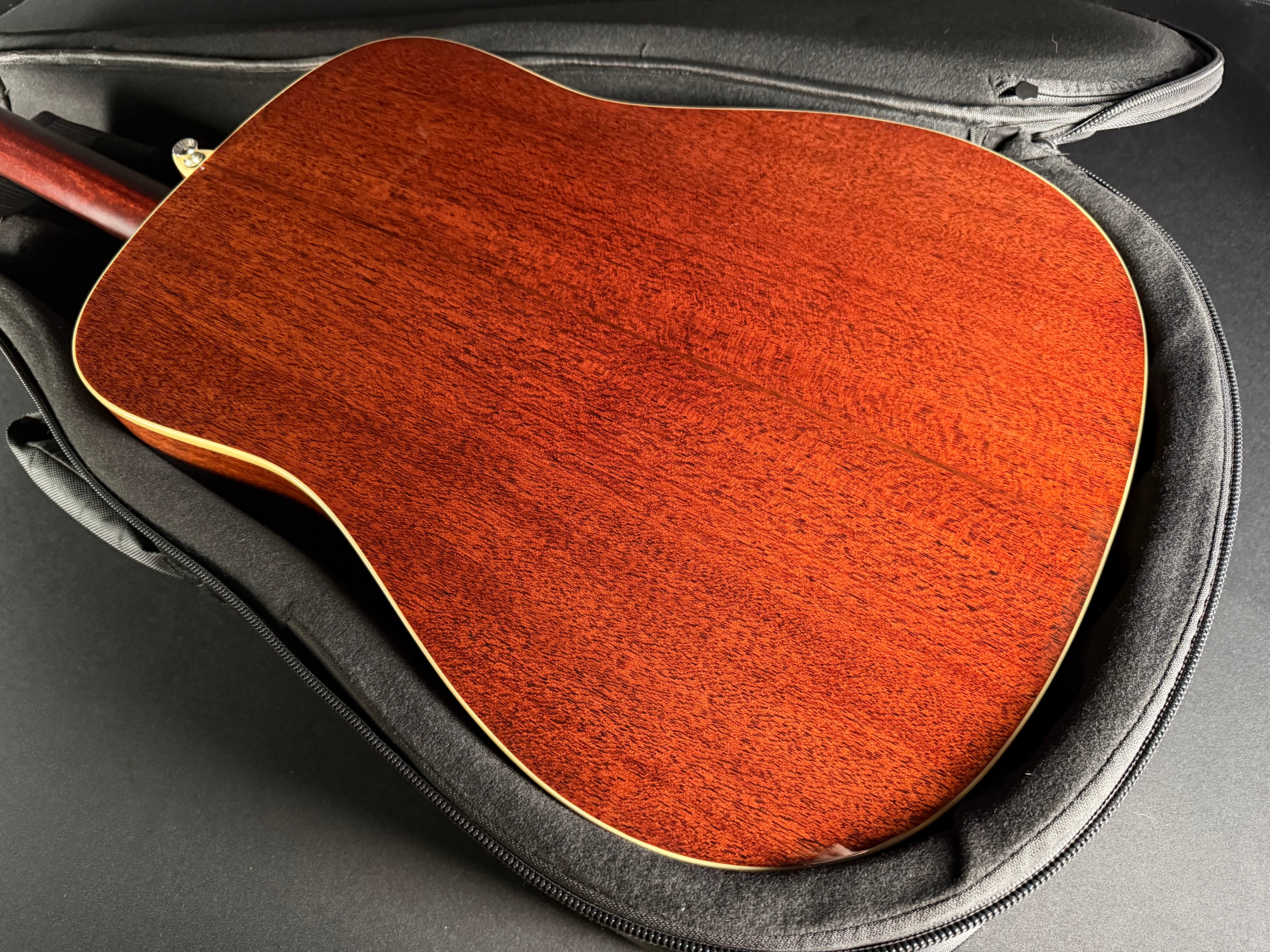 Alvarez MD60 Herringbone Masterworks w/Soft Case - Metronome Music Inc.