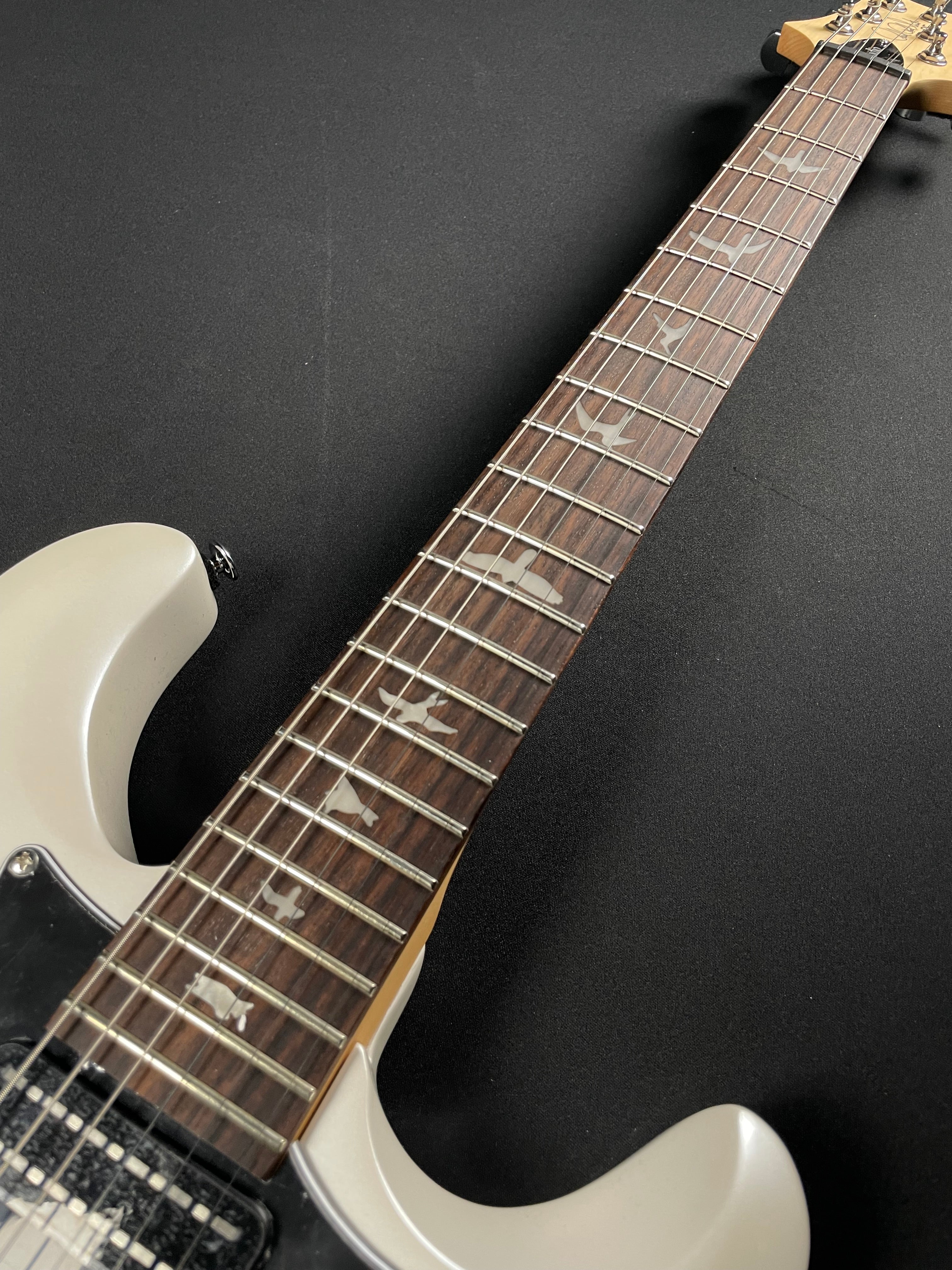 PRS SE Studio Standard w/Gig Bag - Pearl White