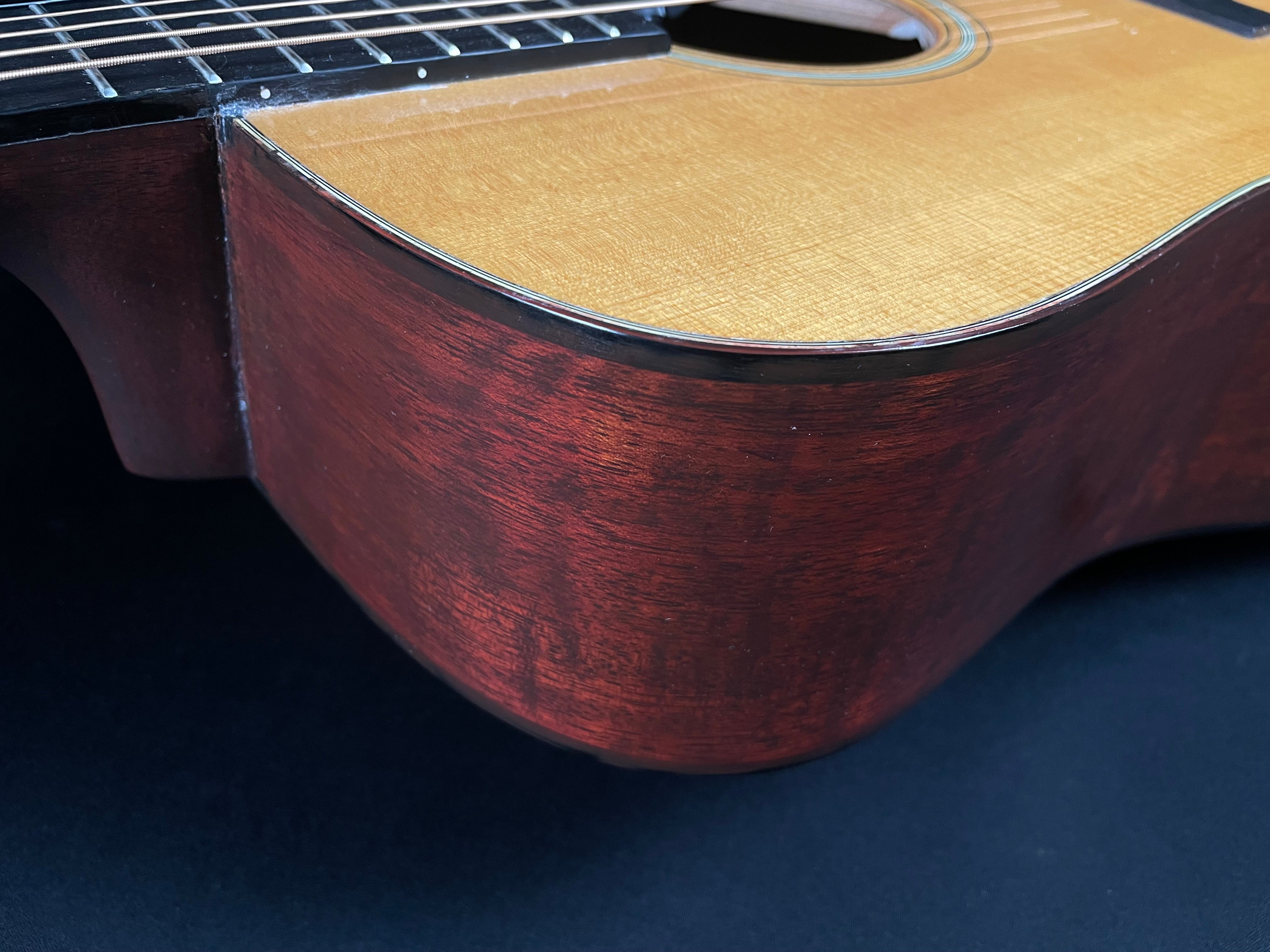Martin DC-18E Standard w/OHSC - Natural (2016)