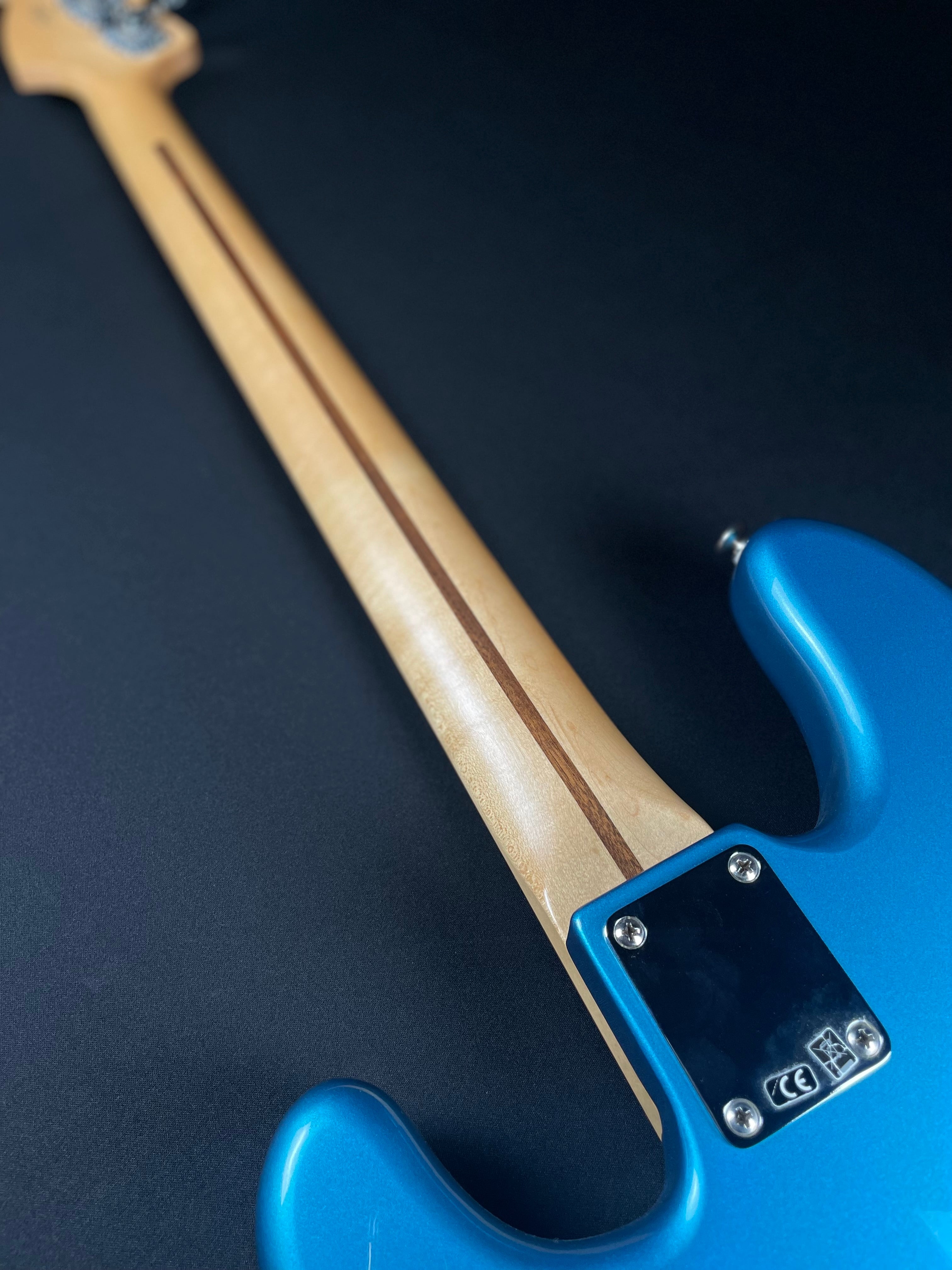 Fender Standard Precision Bass, MIM - Lake Placid Blue (2018)