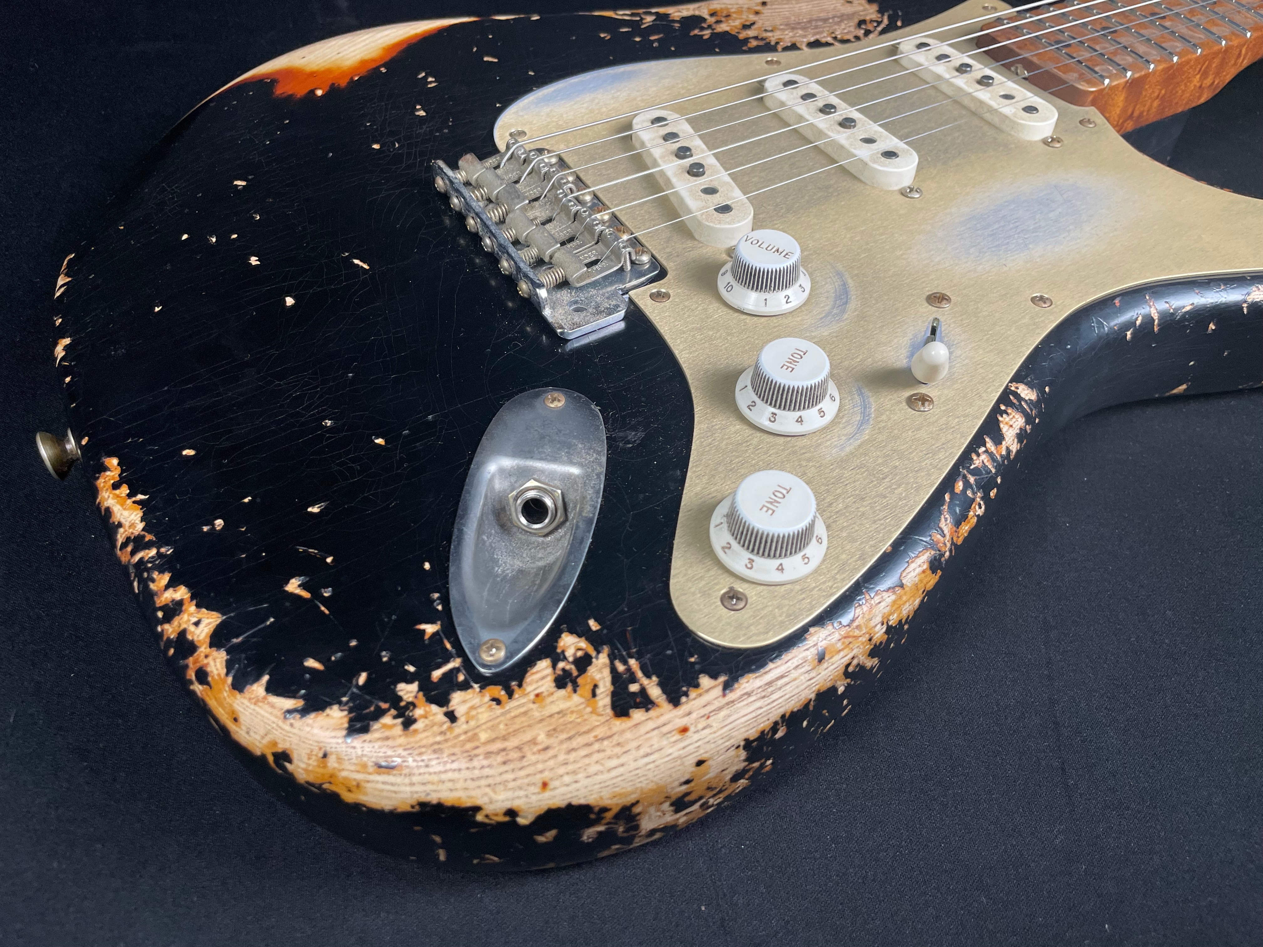 Fender Custom Shop Master Built 50s Stratocaster Heavy Relic Black/Violin Burst - Metronome Music Inc.