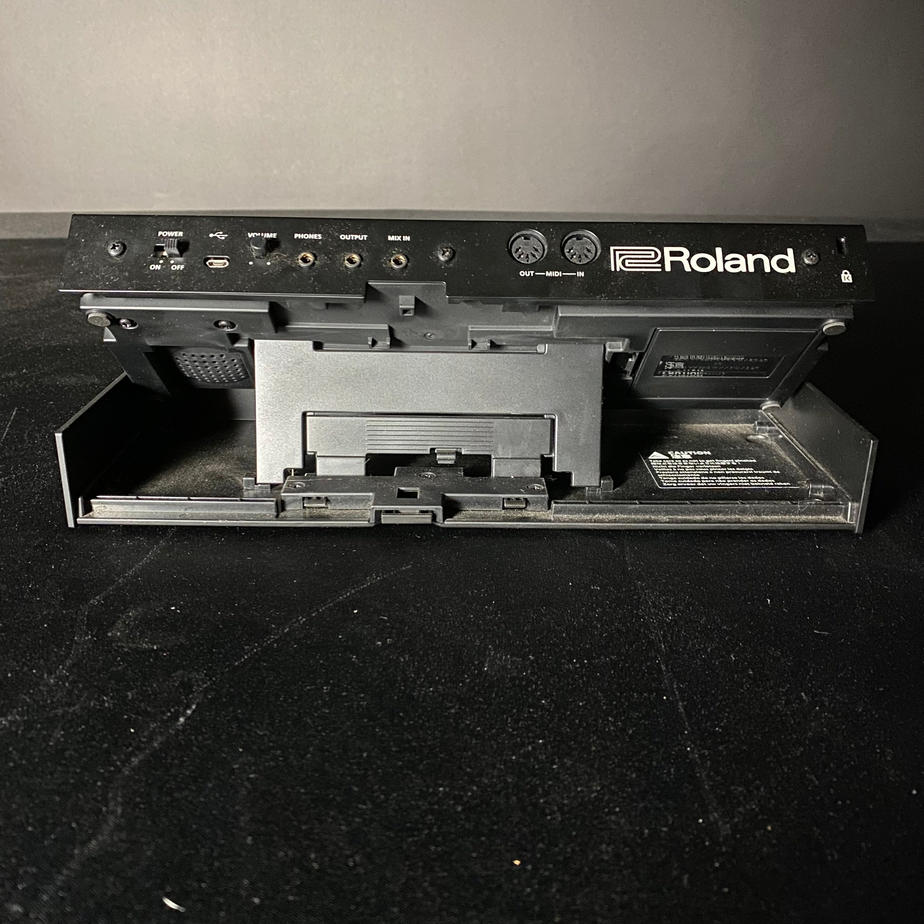 Roland TR-08 Rhythm Composer drum machine (USED)