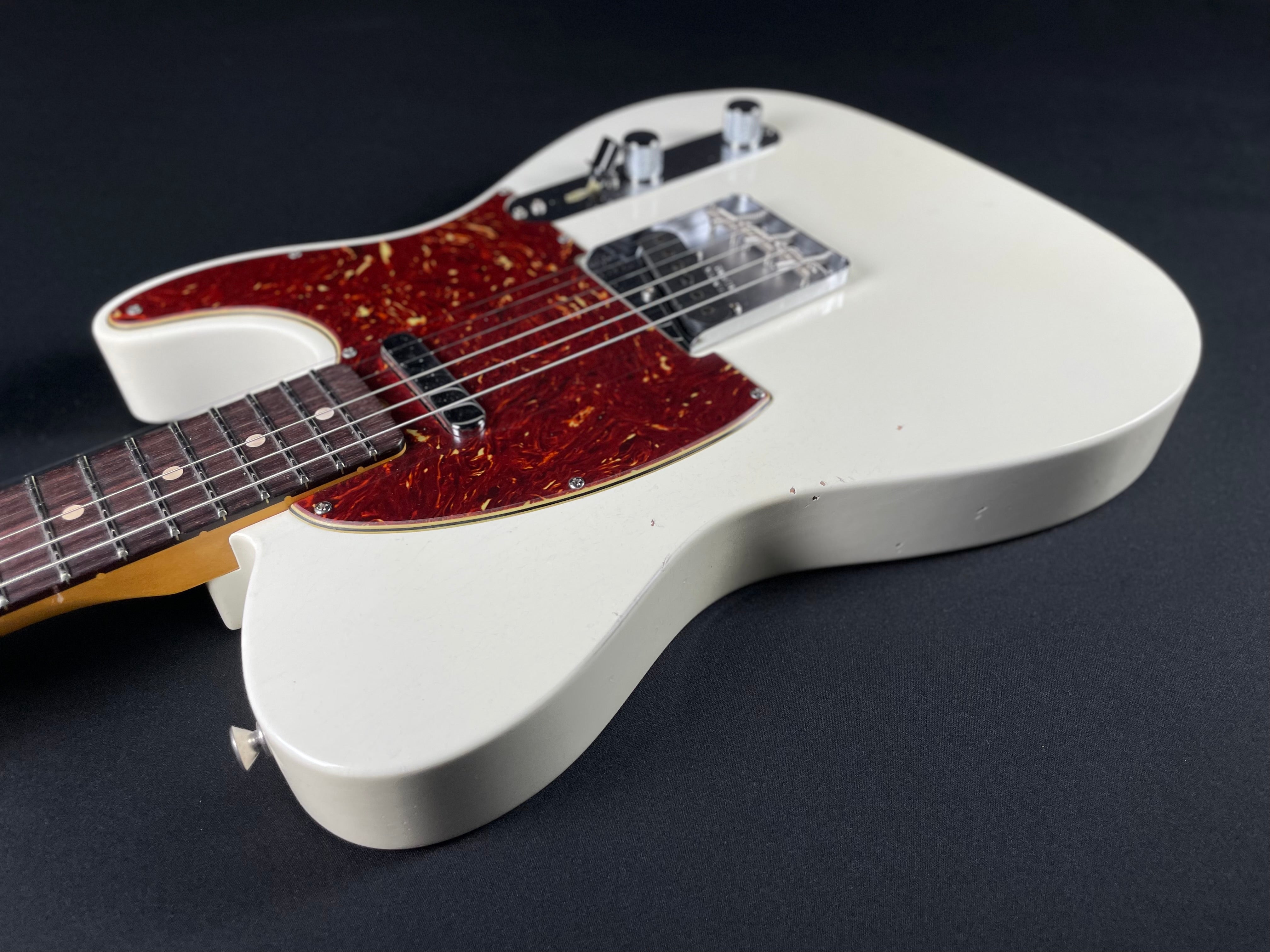 Fender Custom Shop 1963 Telecaster Journeyman - Aged Olympic White (2025) - Metronome Music Inc.