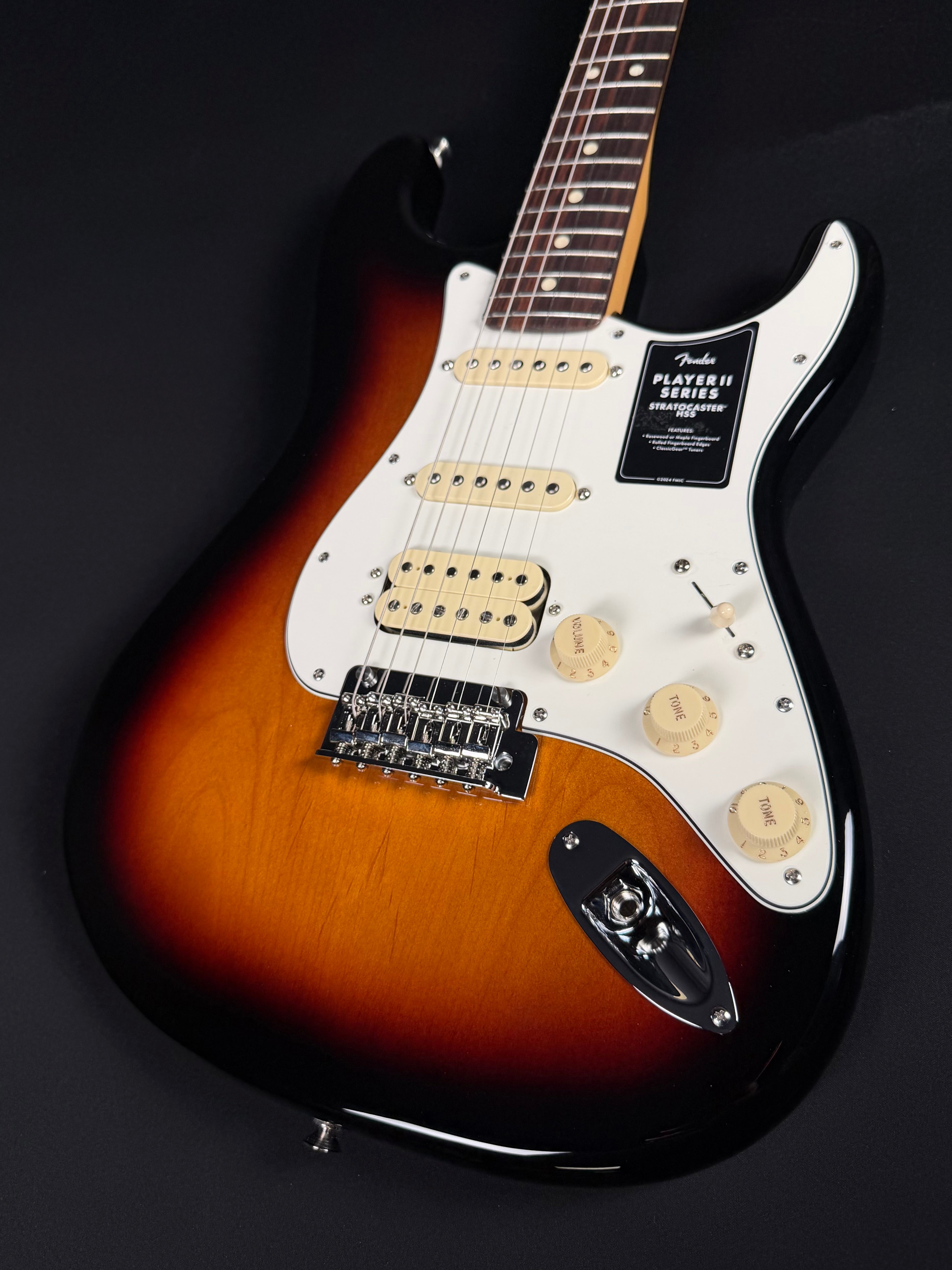 Fender Player II Stratocaster HSS, Rosewood - 3-Color Sunburst