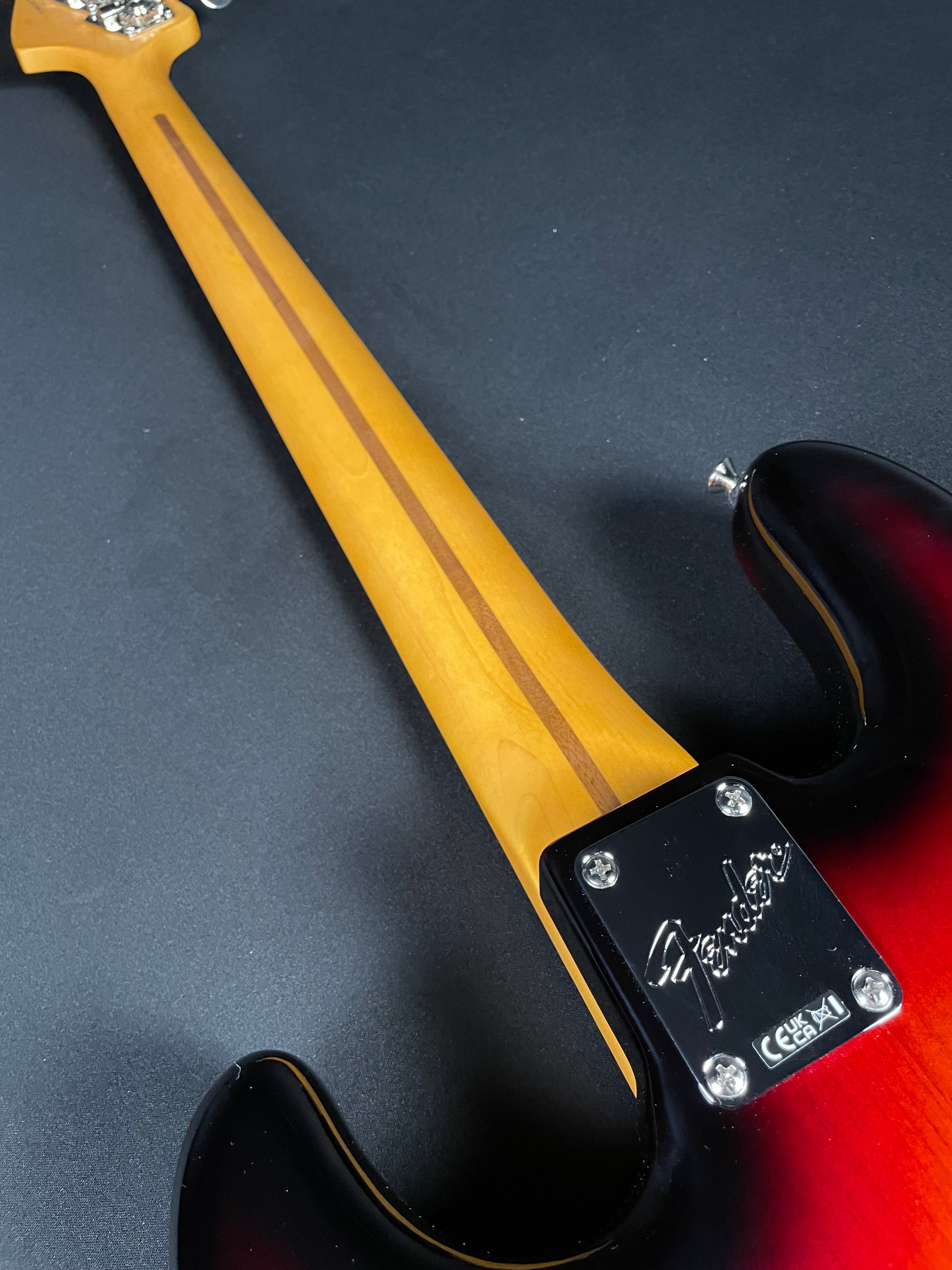 Fender American Professional Classic Jazz Bass - 3-Color Sunburst