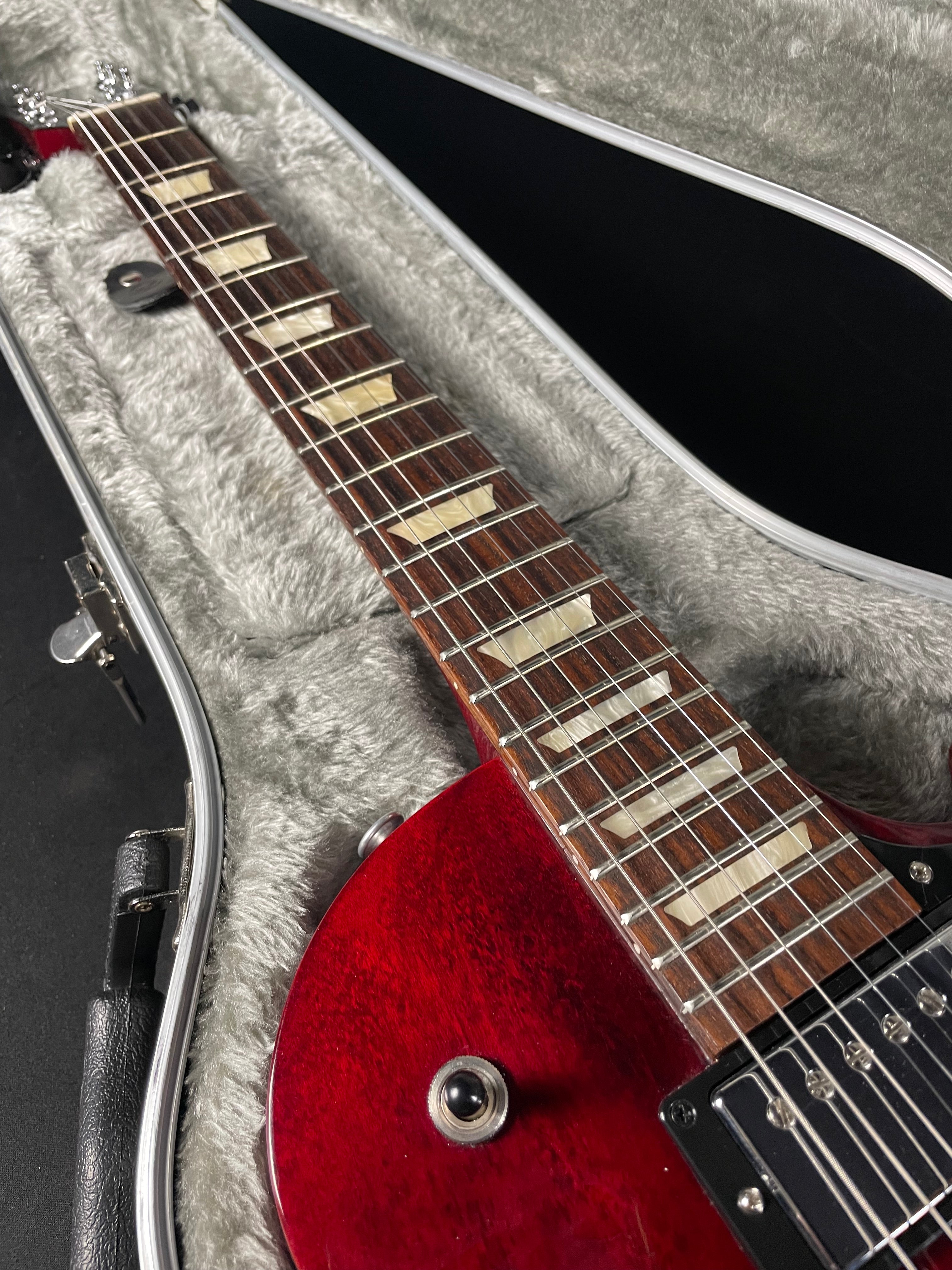 Gibson Les Paul Studio w/HSC - Wine Red (2020)