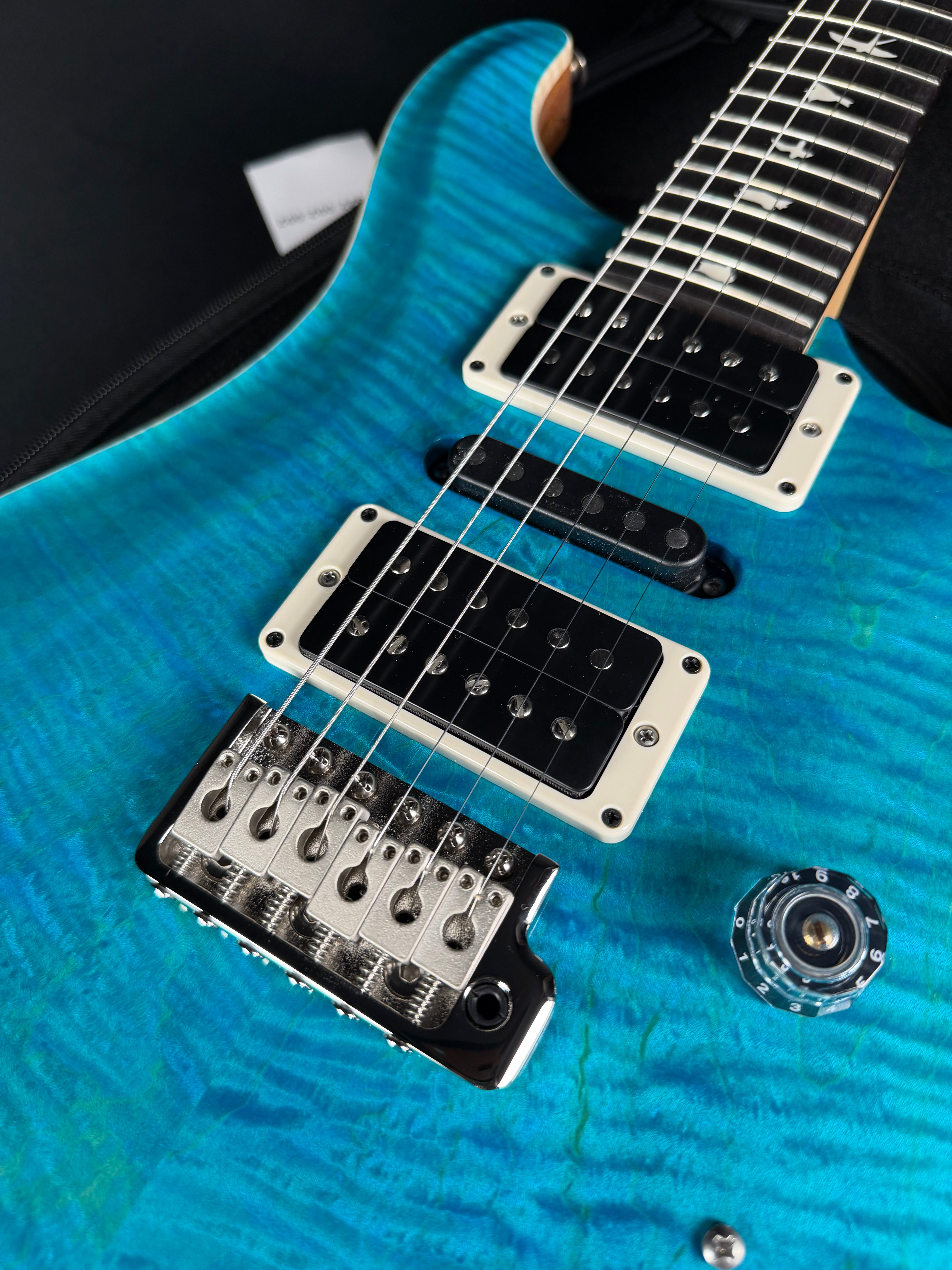 CE24 Special - Metronome Music Inc.