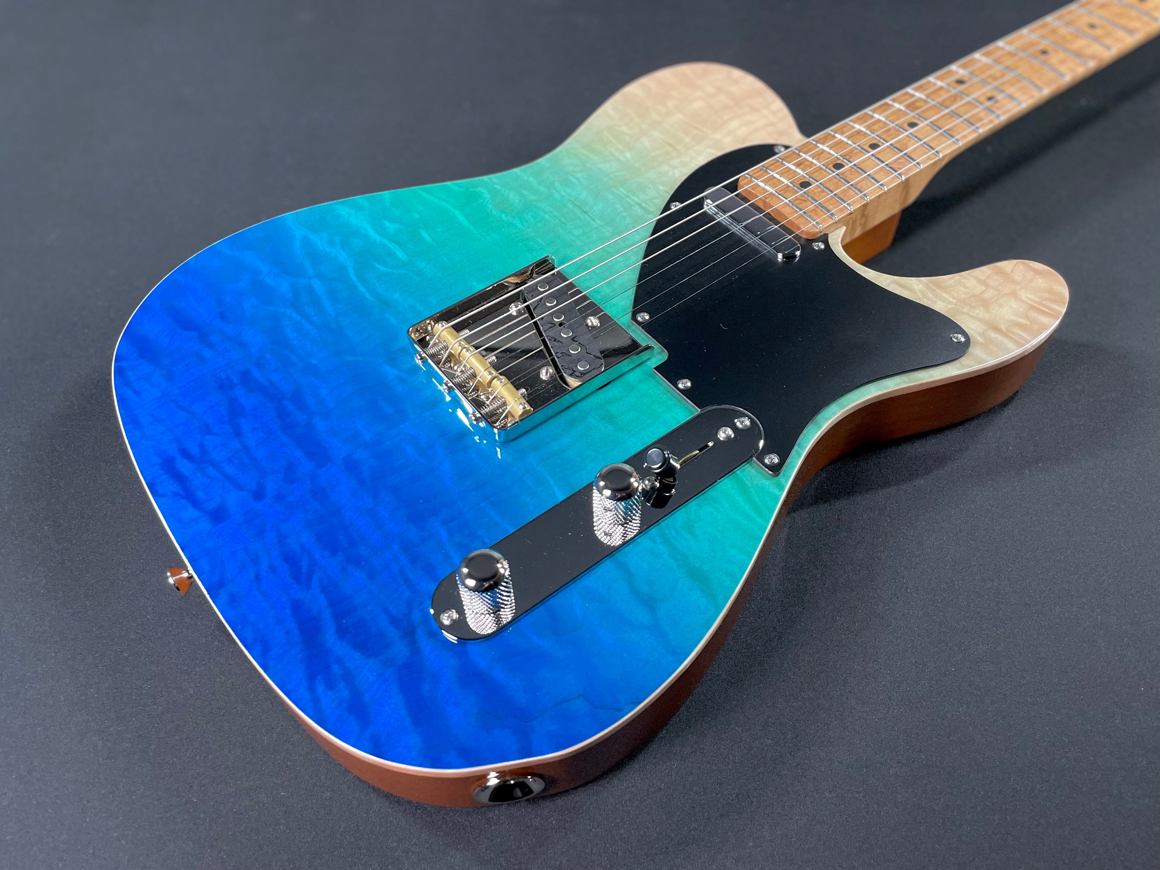LsL Instruments T-Bone Deluxe Quilt Top, Birdseye Maple - Laguna Blue Gradient
