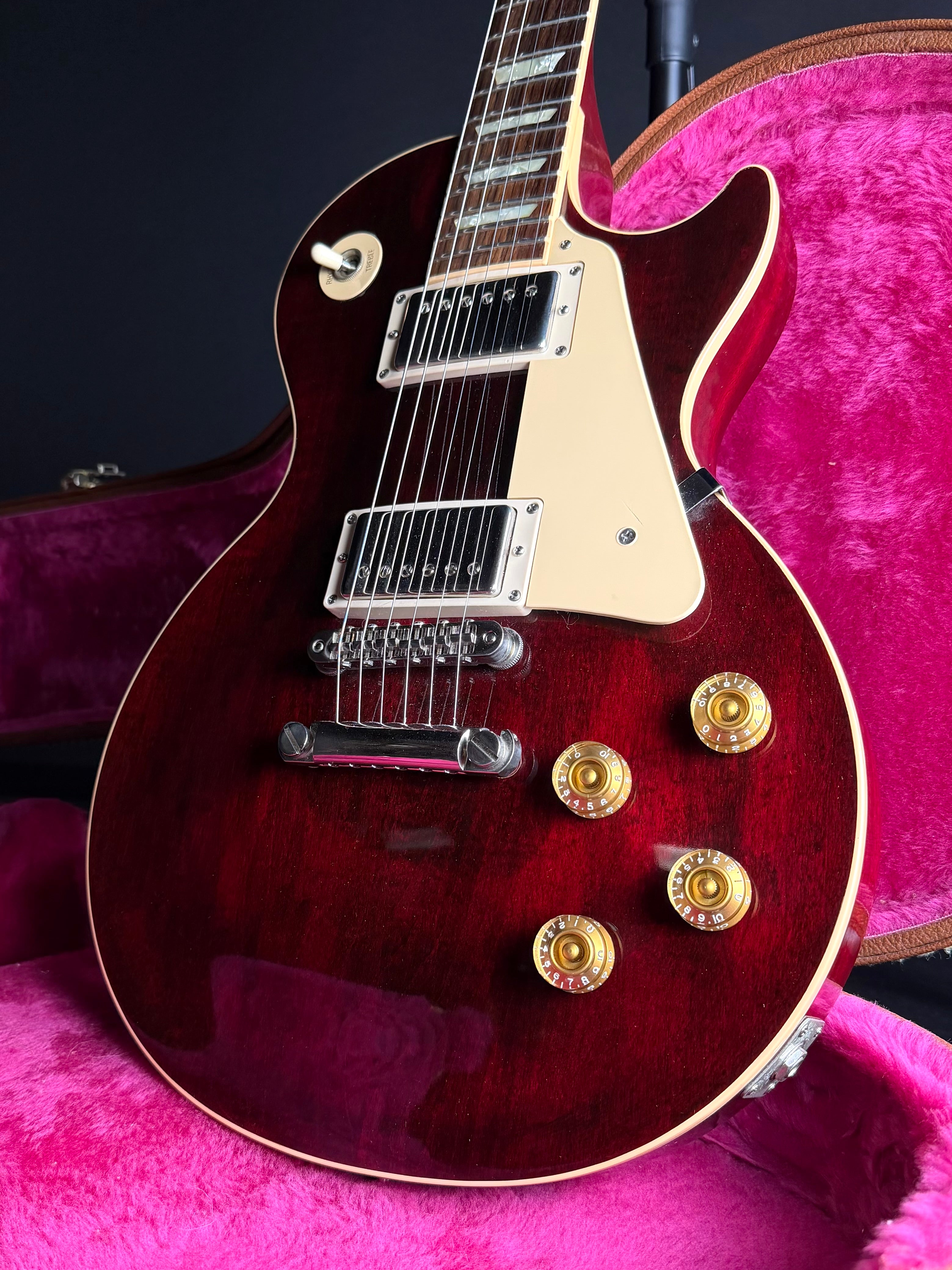 Gibson Les Paul Standard w/OHSC - Wine Red (1993)