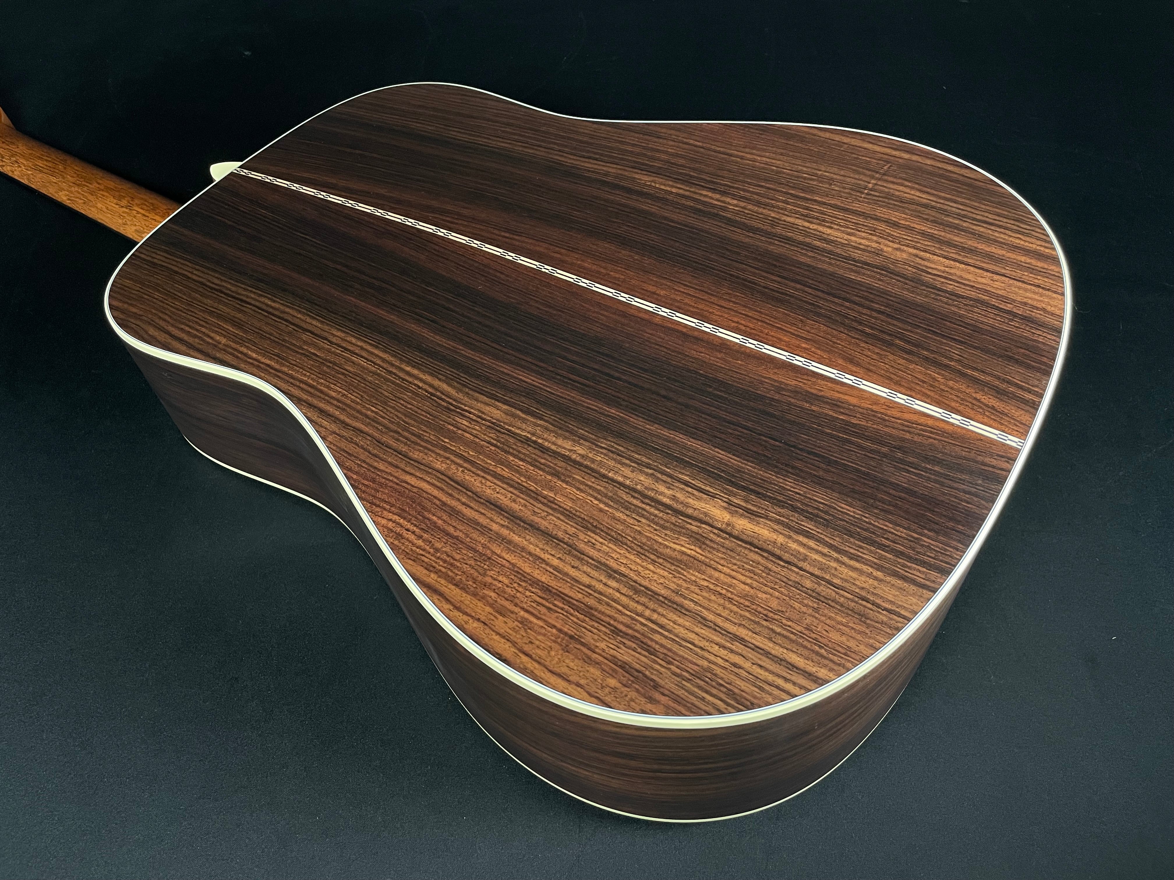 Martin D-28 Standard w/Hardshell Case - Satin Natural (2025)