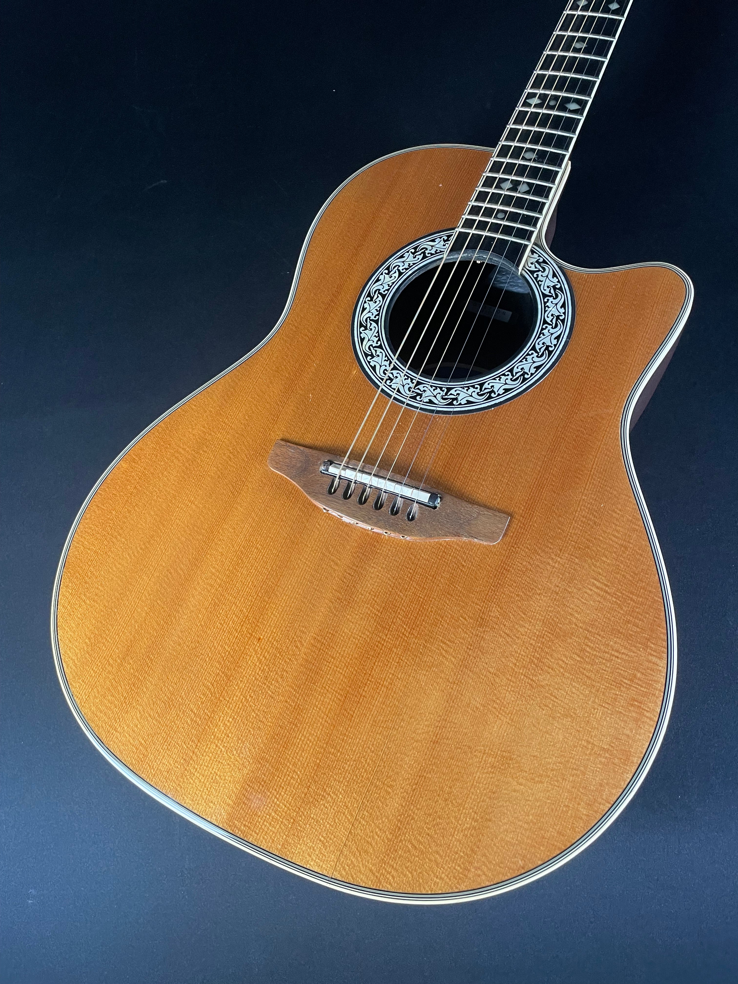 Ovation 1767 Legend - Natural (1980s)