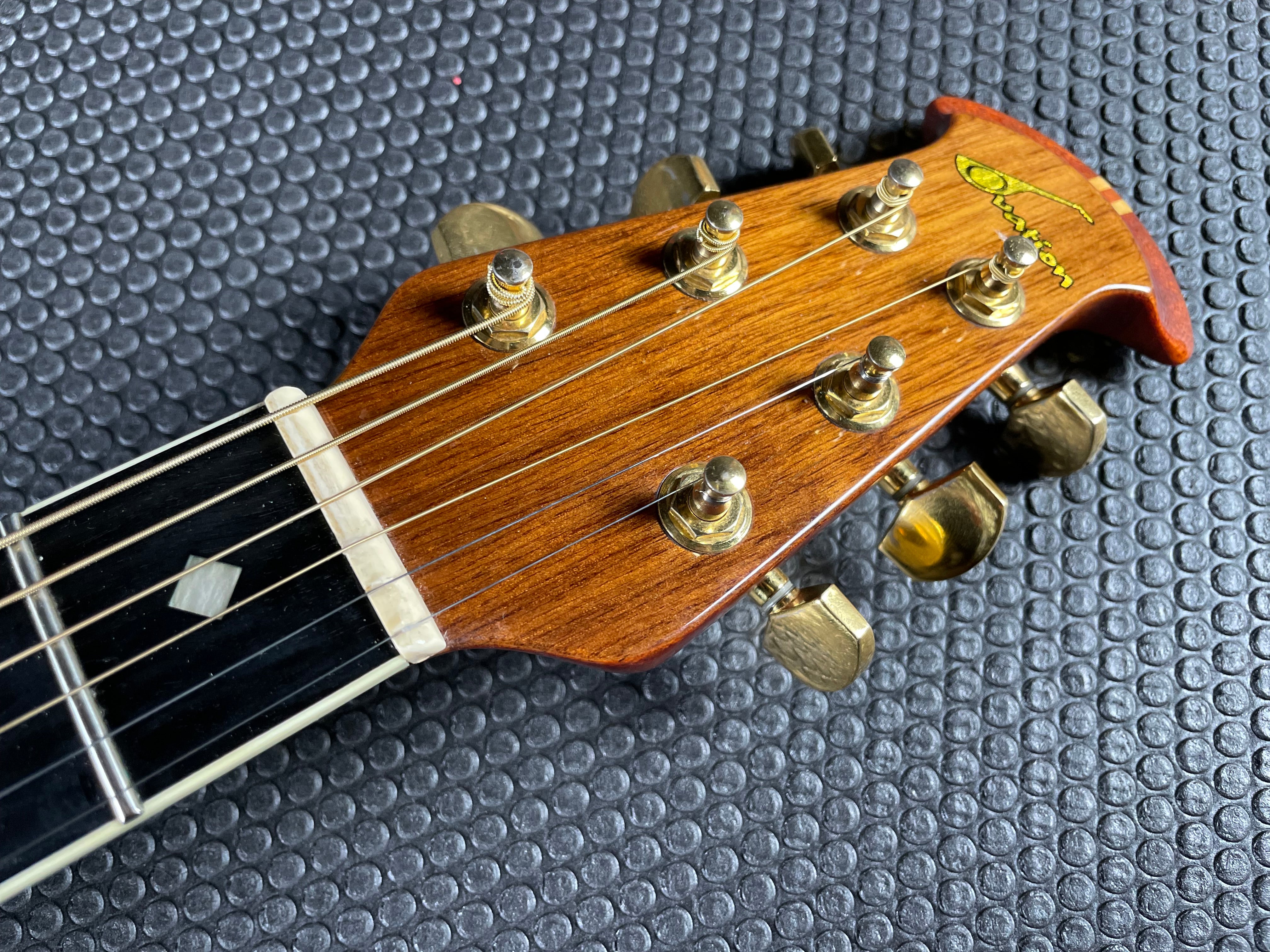 Ovation 1767 Legend - Natural (1980s) - Metronome Music Inc.